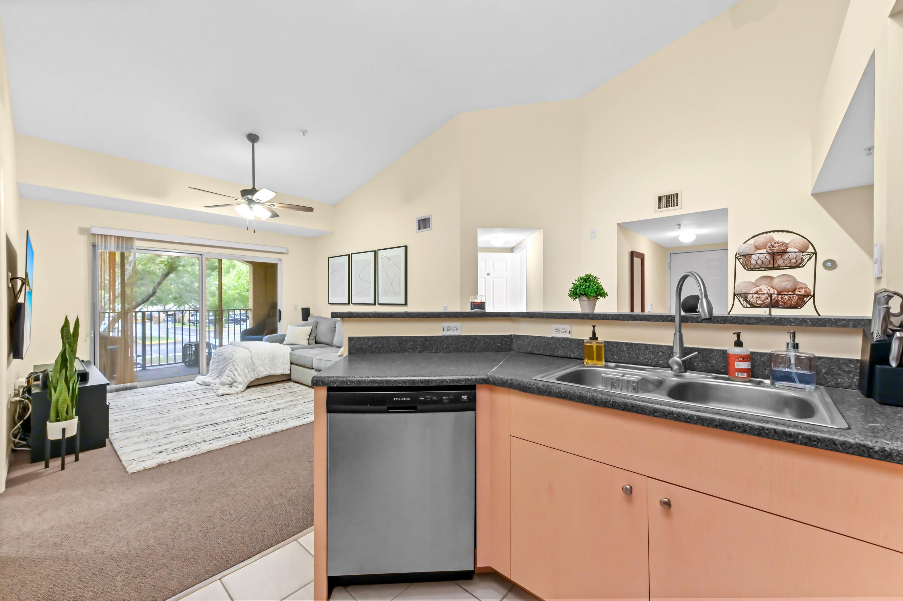 MLS #R11154593 image #5