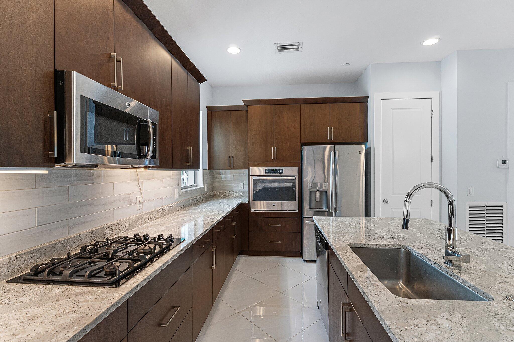 MLS #R11154630 image #2