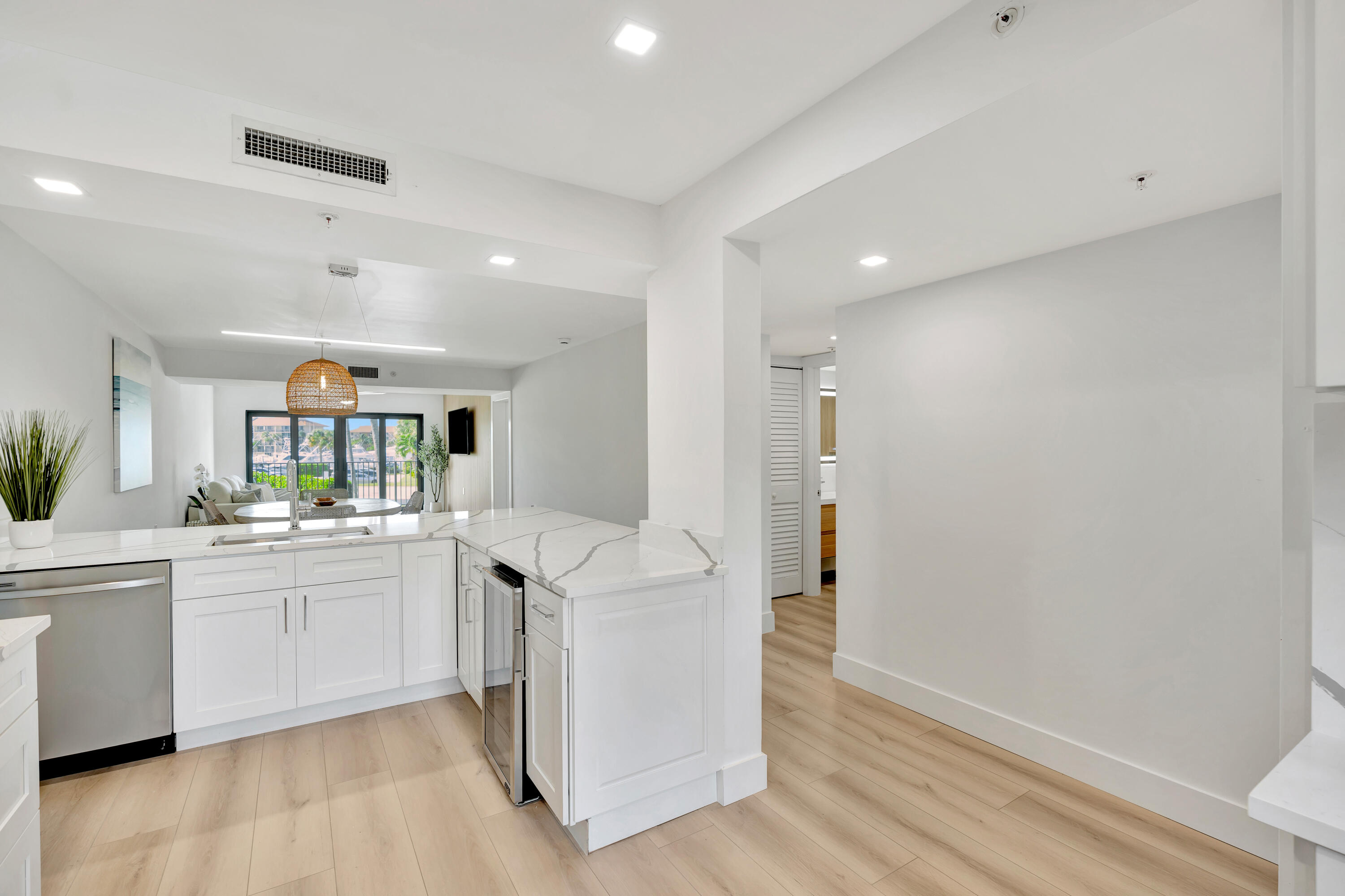 MLS #R11154689 image #12