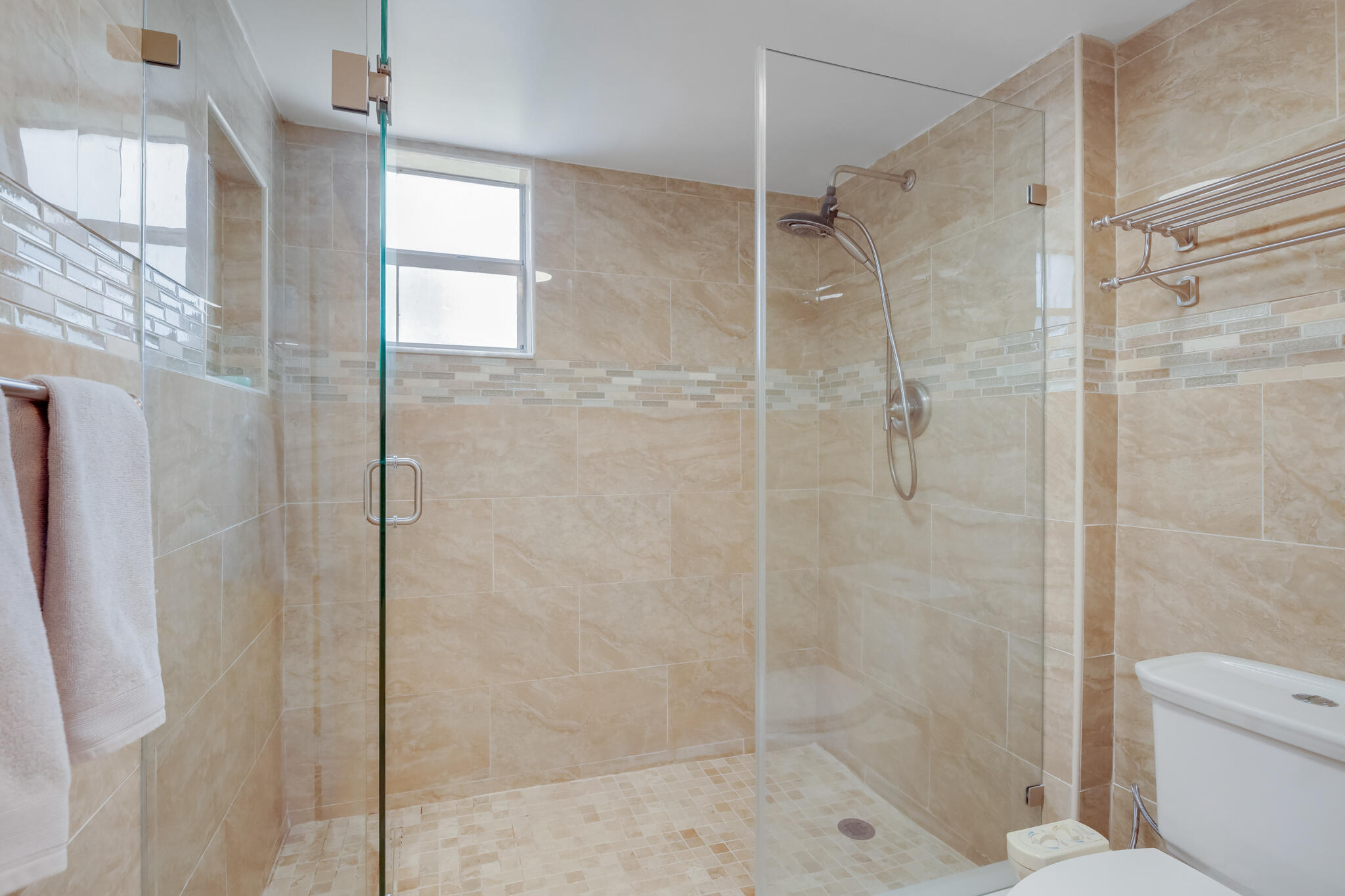 MLS #R11155012 image #11