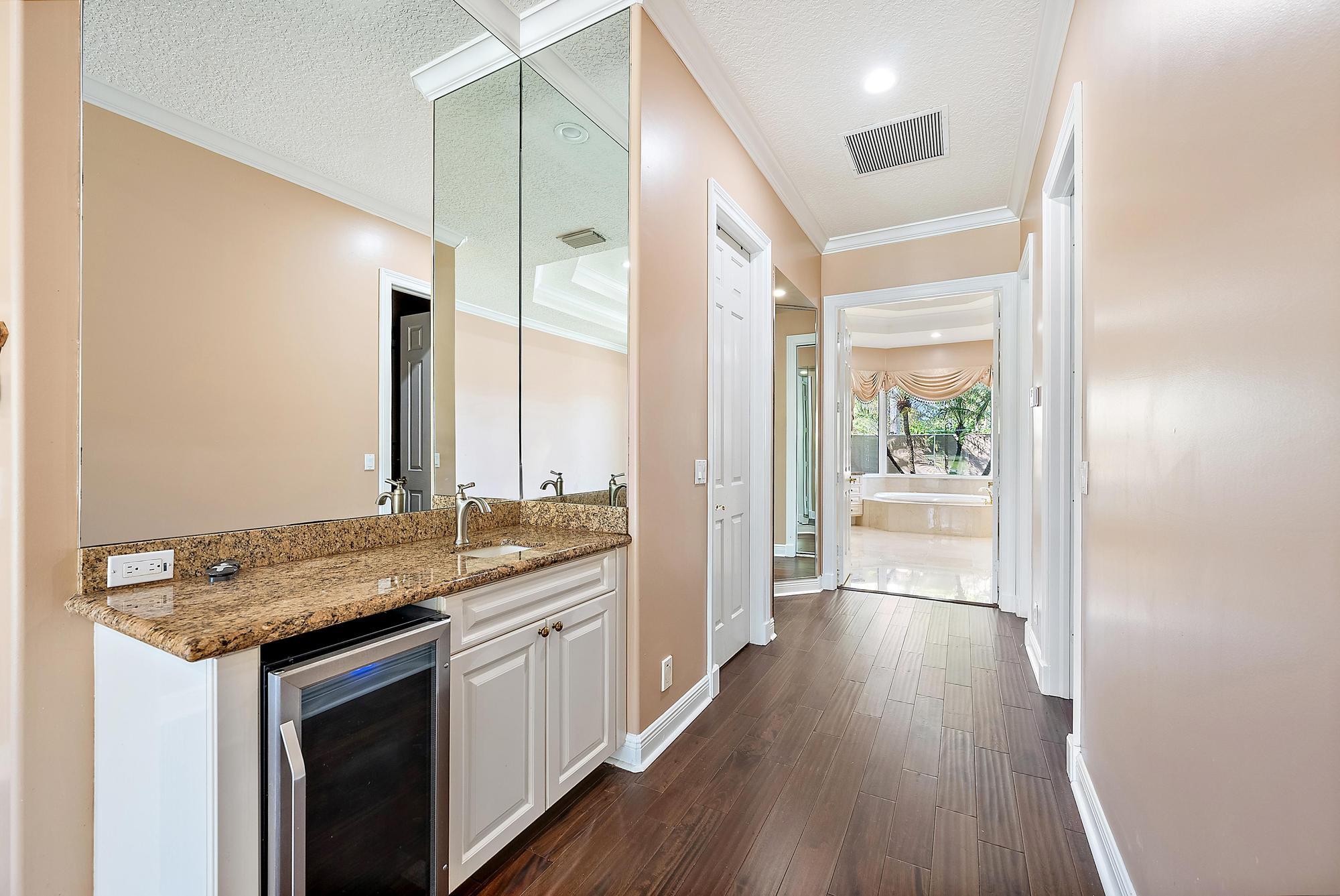 MLS #R11155018 image #14