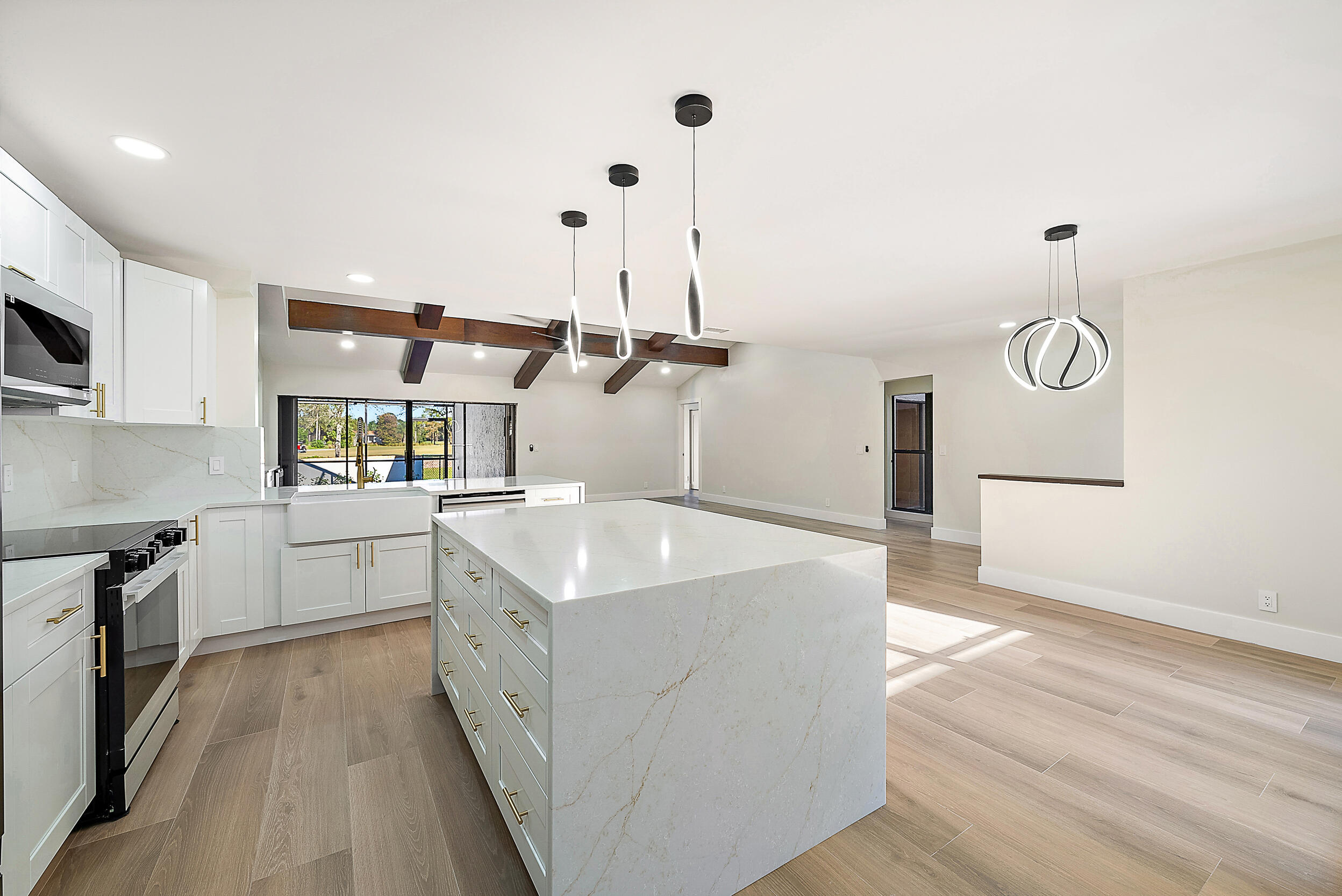 MLS #R11155091 image #1