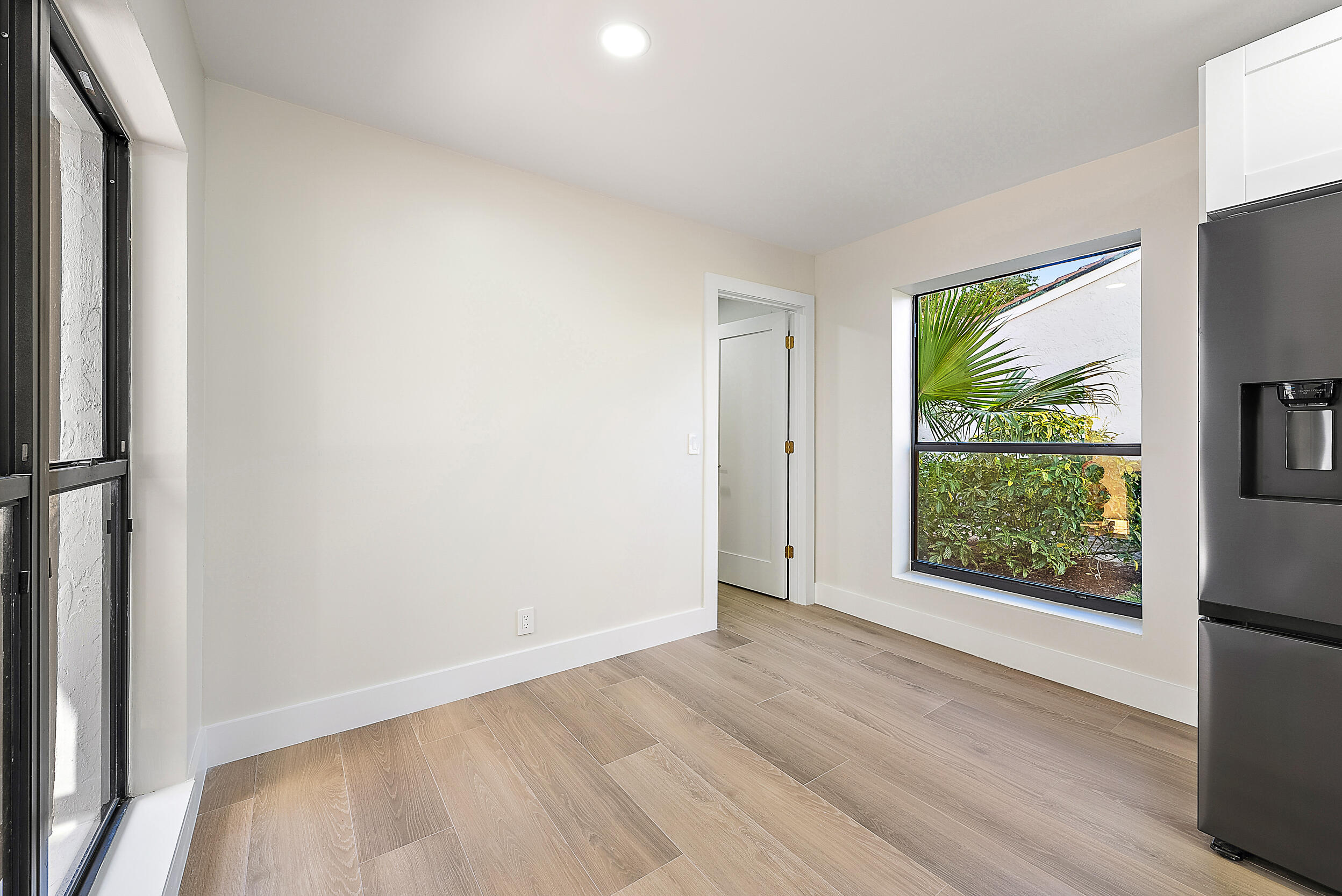 MLS #R11155091 image #16