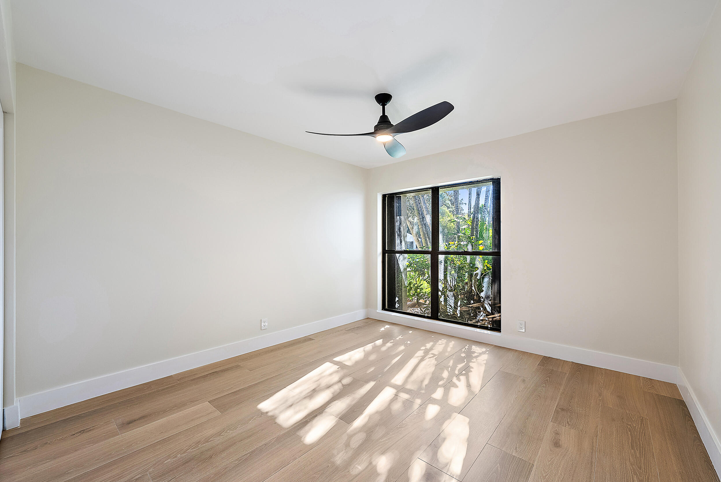 MLS #R11155091 image #18