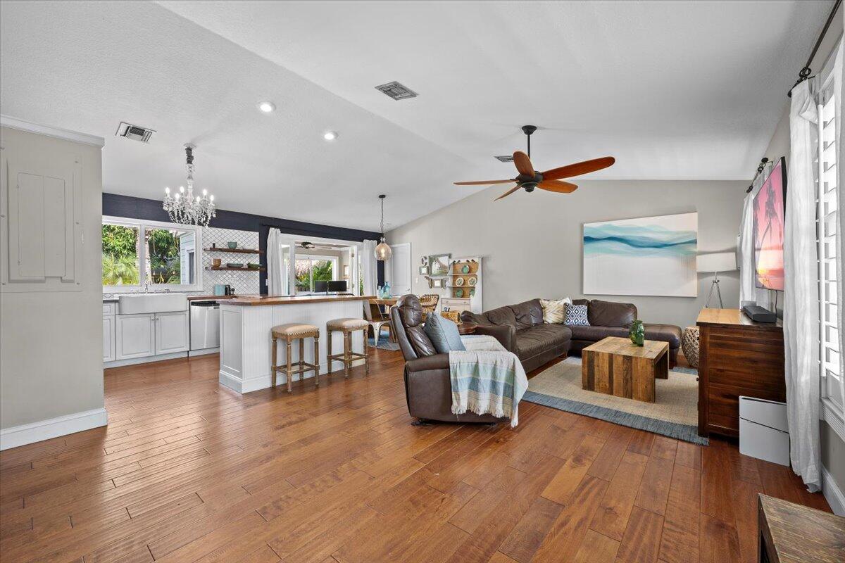 MLS #R11155123 image #3