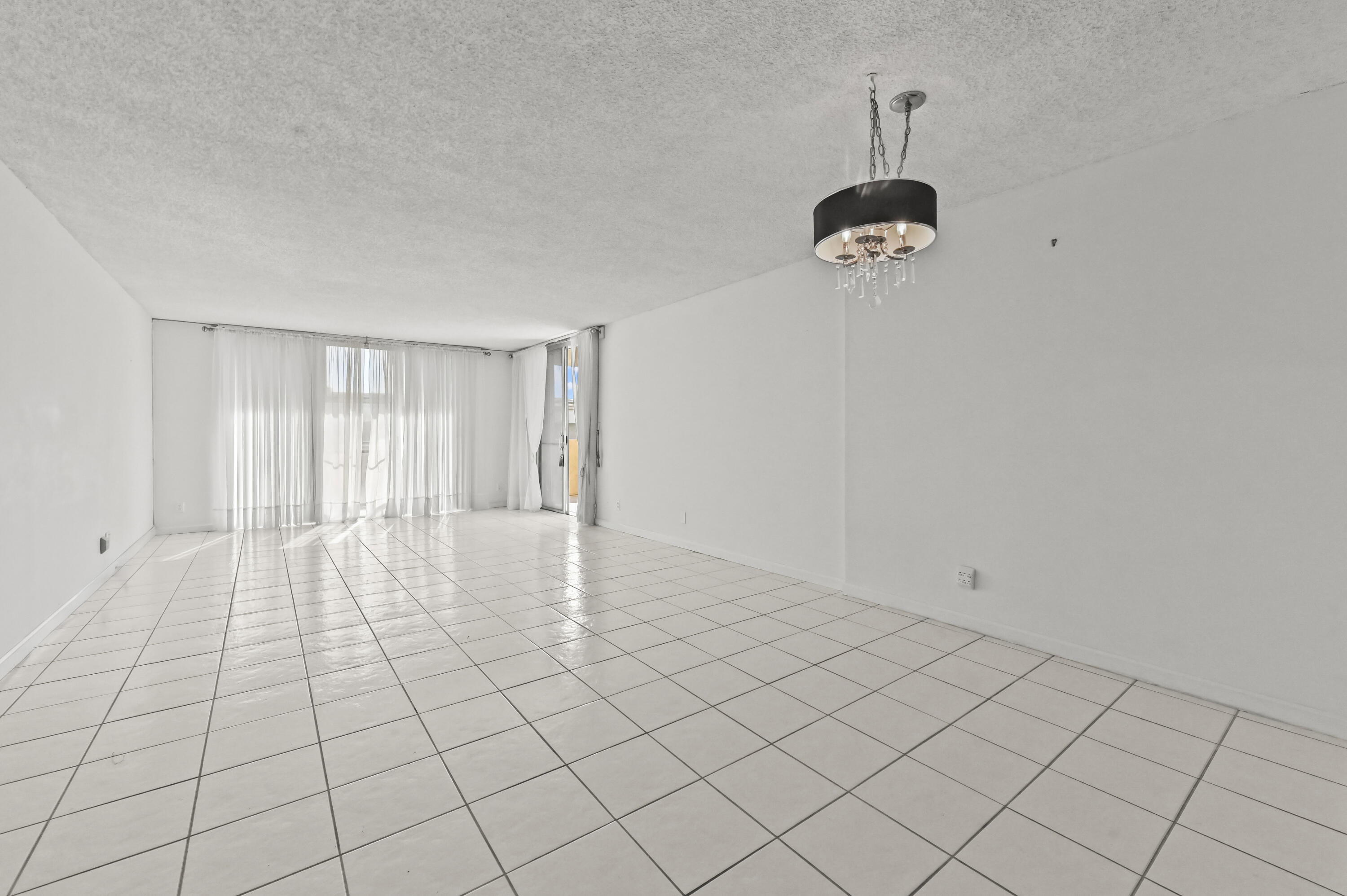 MLS #R11155140 image #8