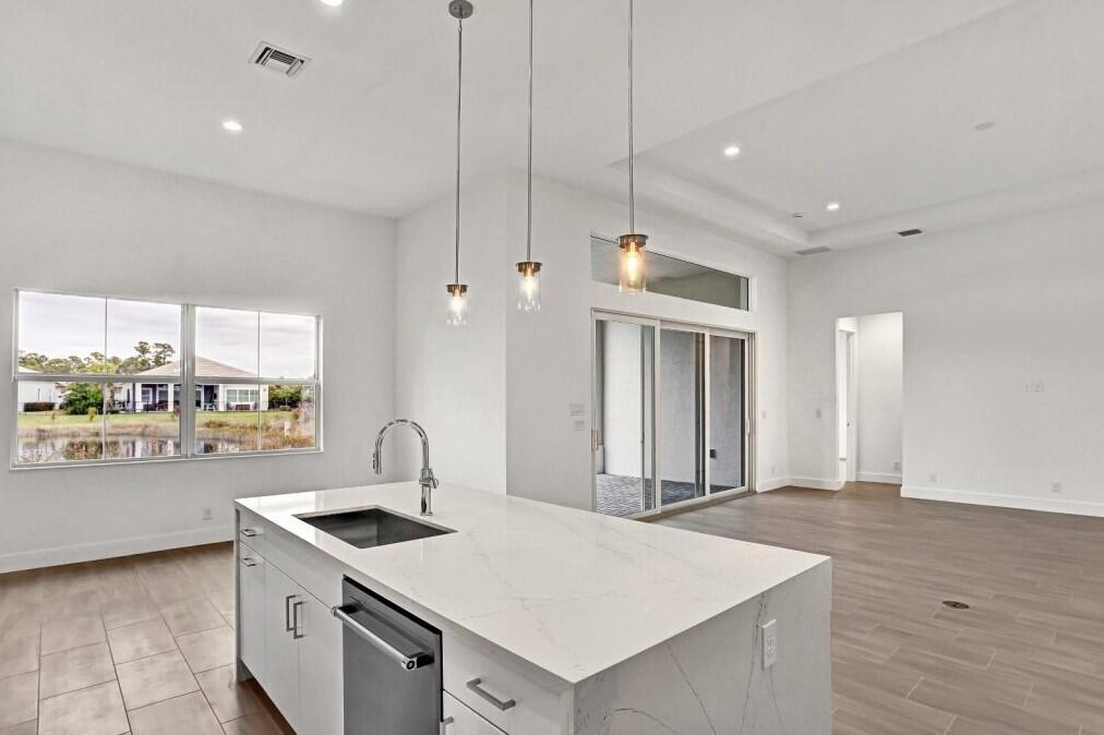 MLS #R11155166 image #13