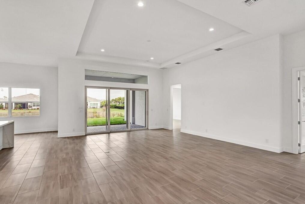 MLS #R11155166 image #8