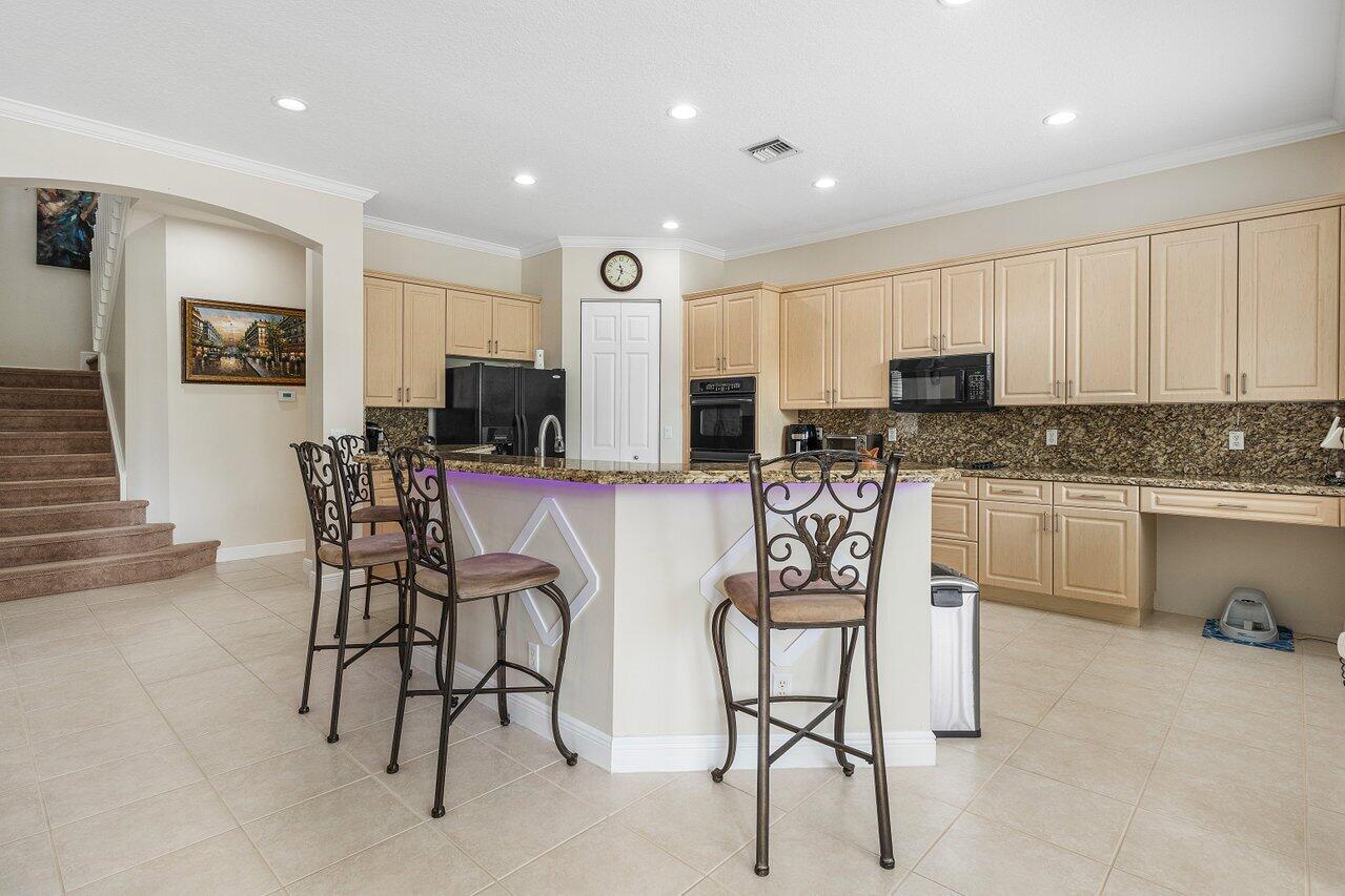 MLS #R11155210 image #12