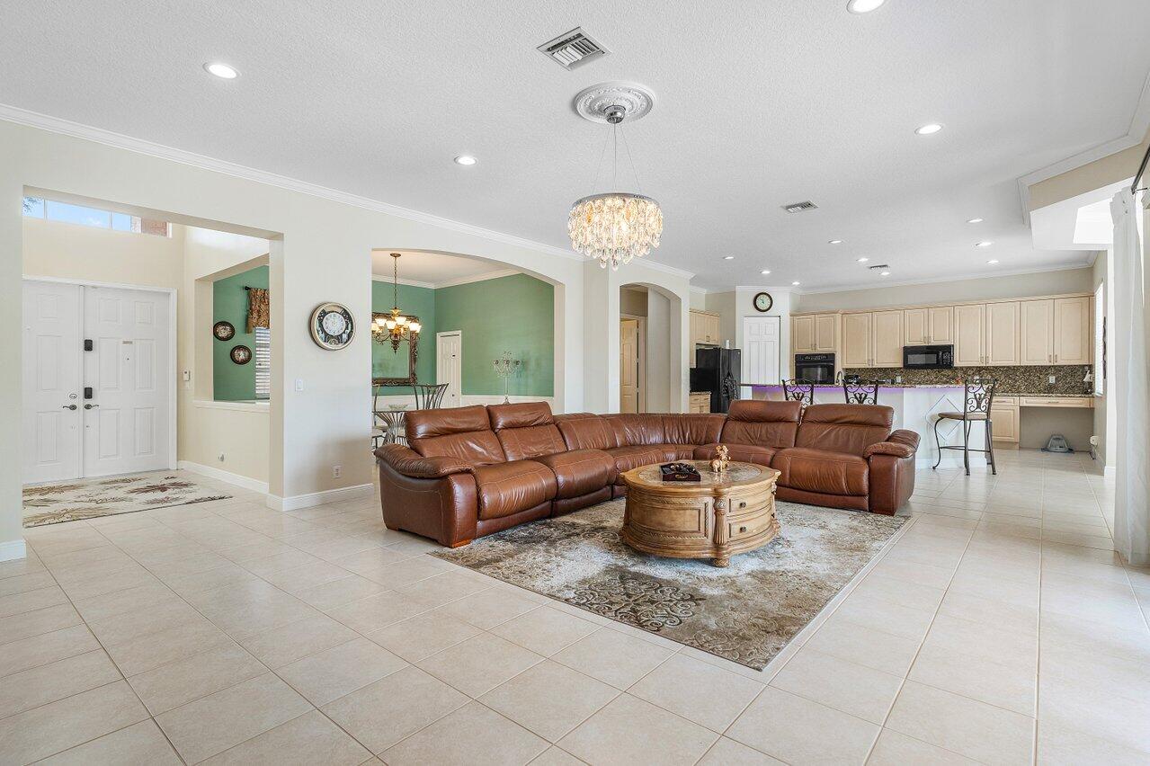 MLS #R11155210 image #40