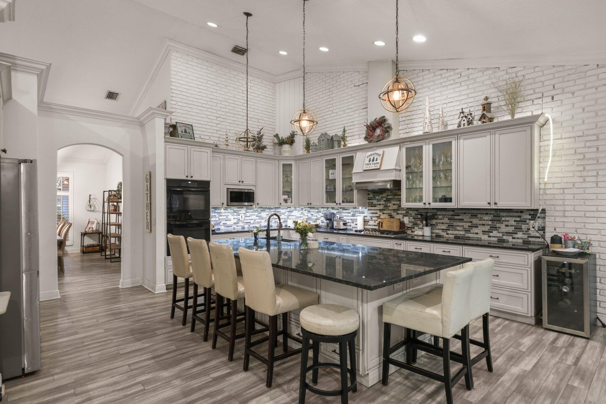 MLS #R11155211 image #12