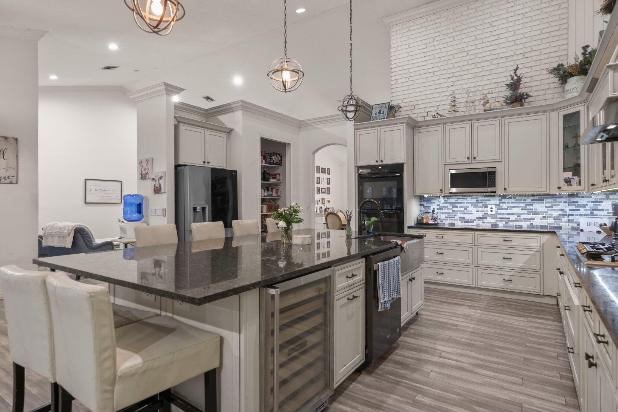 MLS #R11155211 image #15