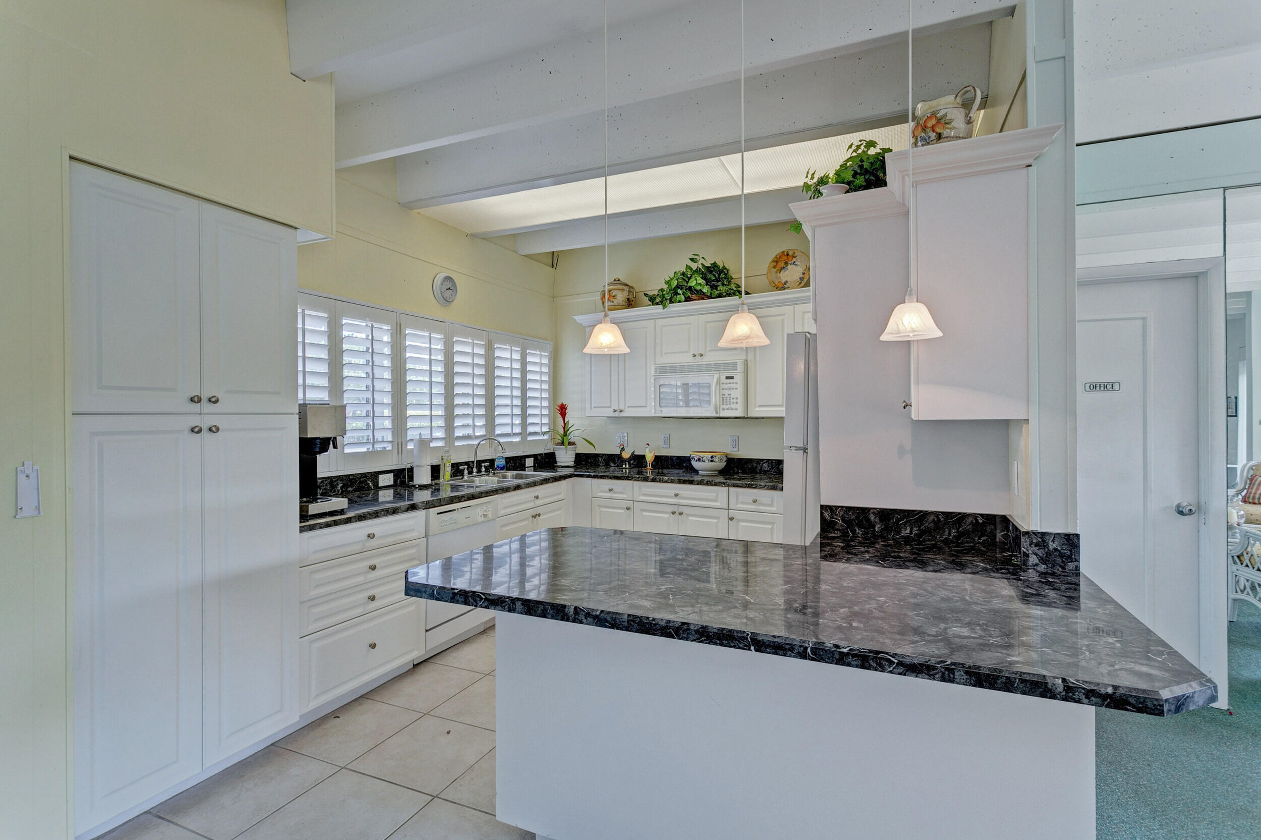 MLS #R11155279 image #23