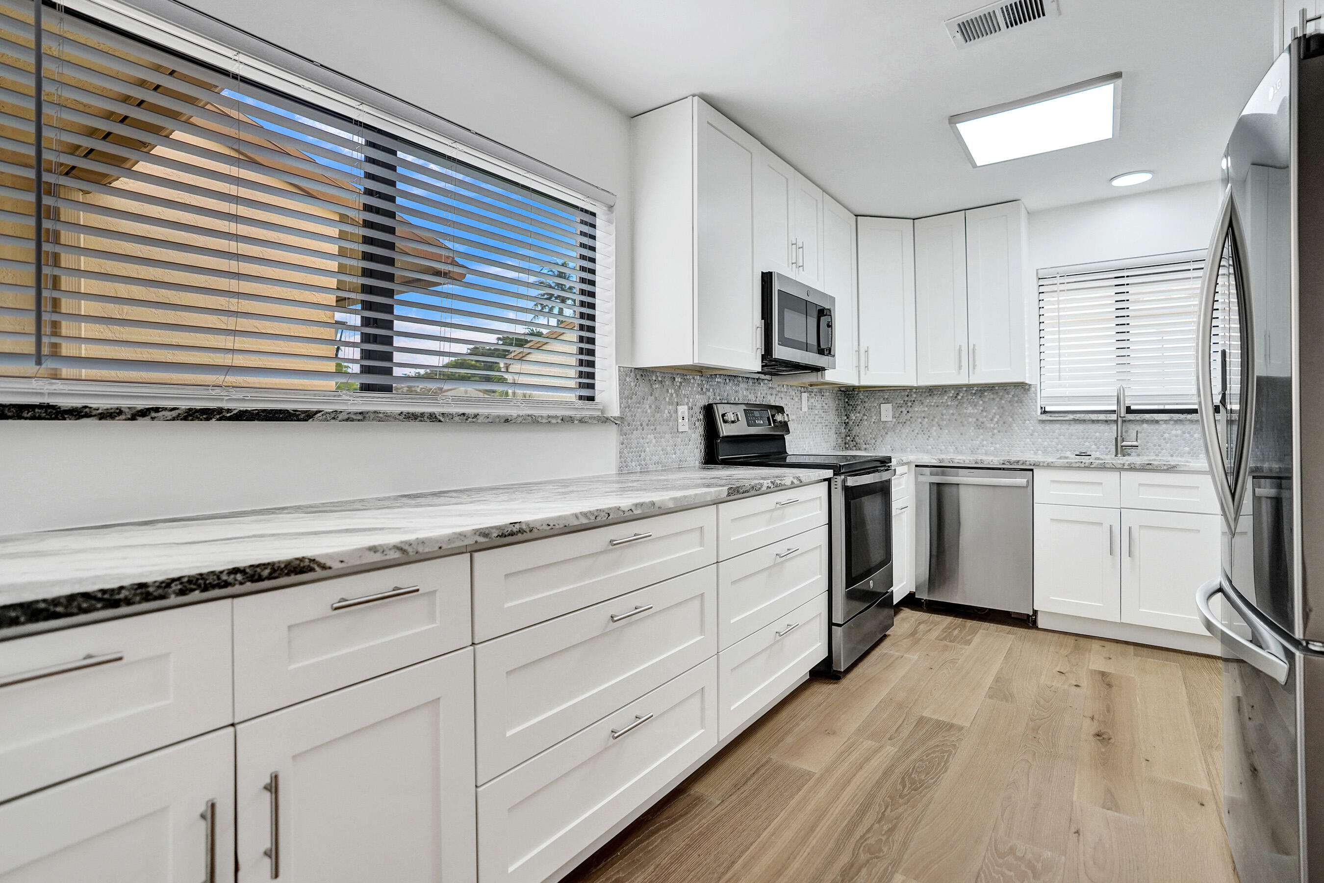 MLS #R11155376 image #20