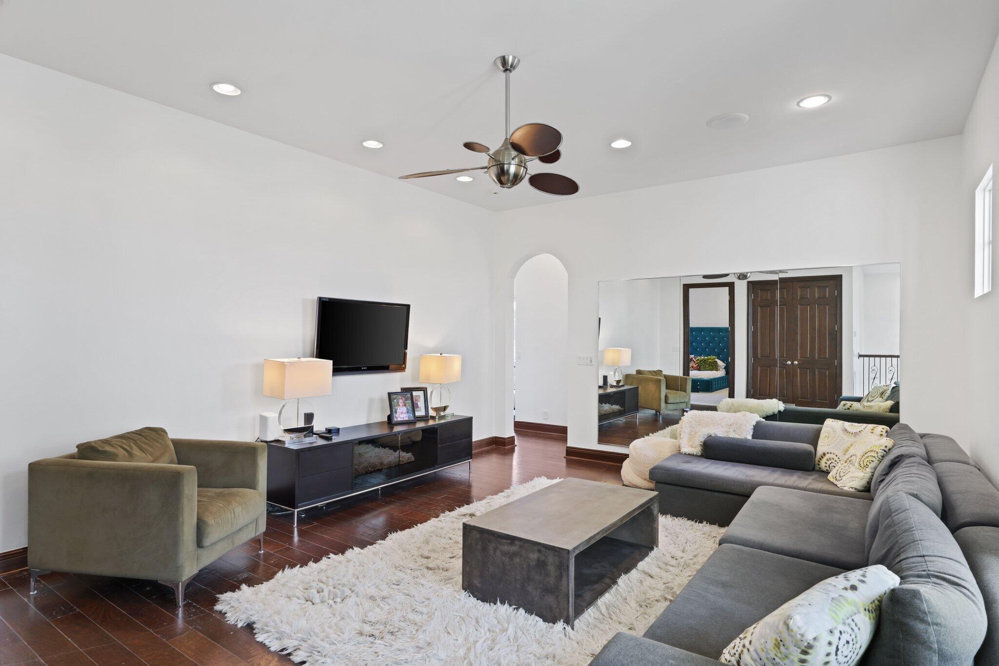 MLS #R11155500 image #56