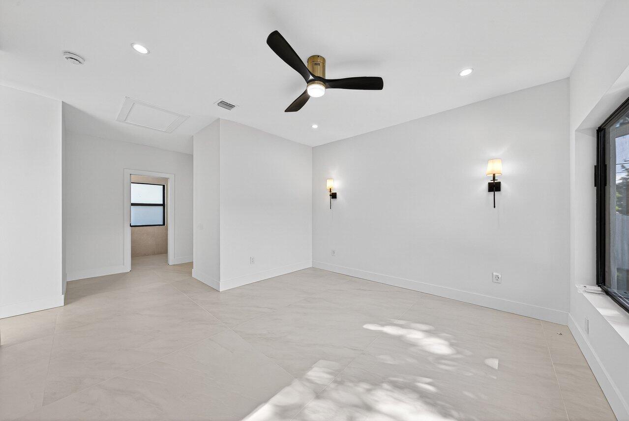 MLS #R11155575 image #19