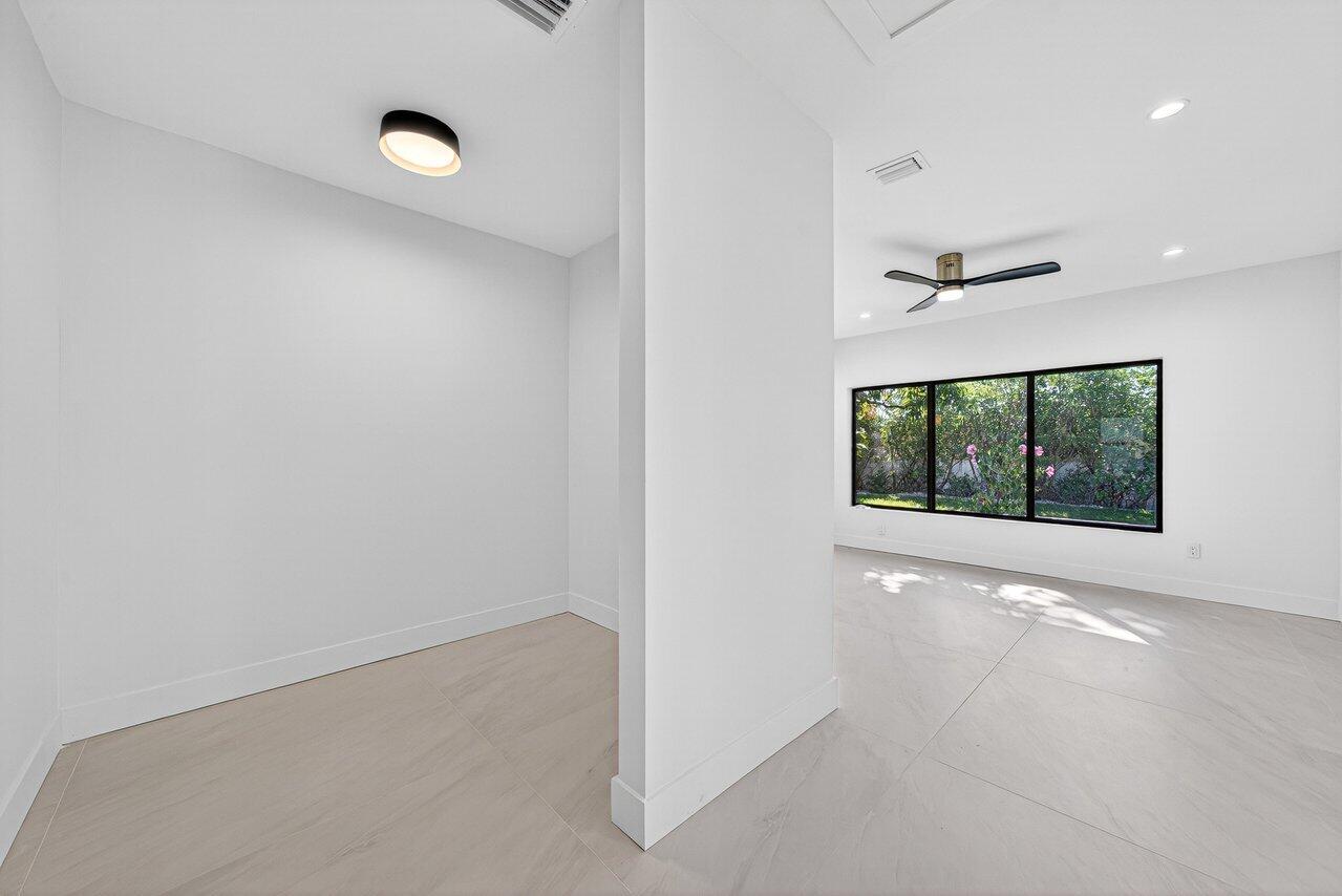 MLS #R11155575 image #21