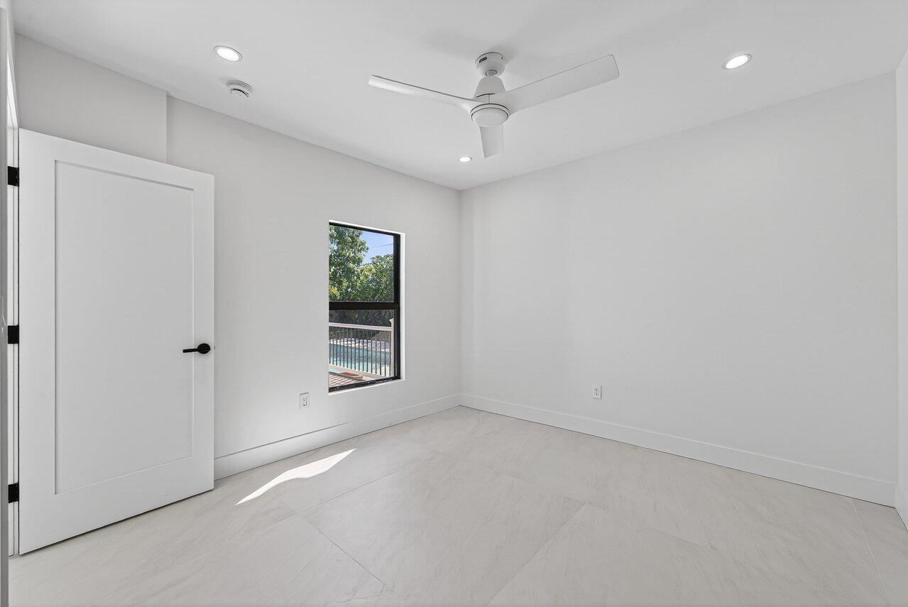 MLS #R11155575 image #29