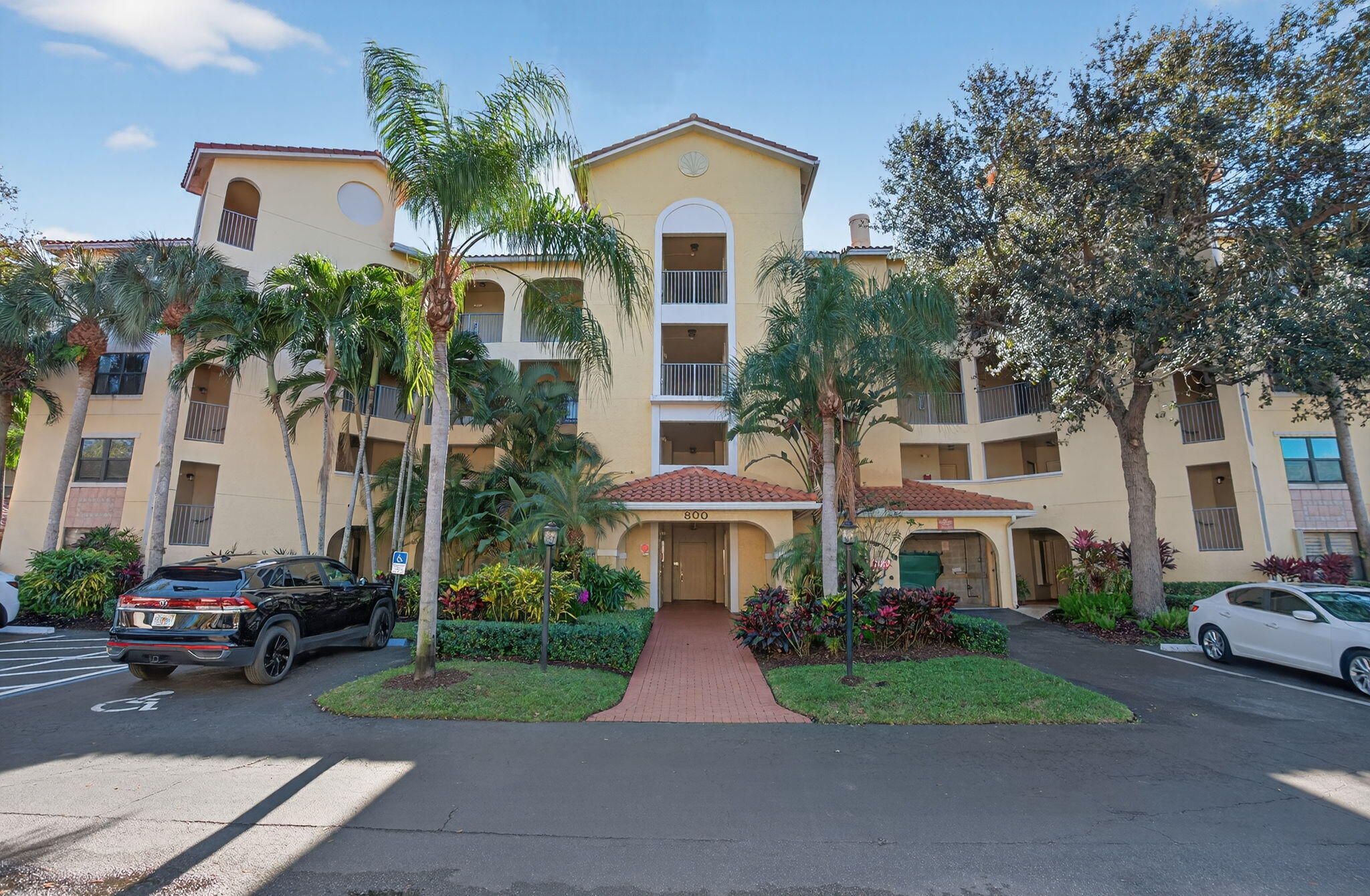 MLS #R11155867 image #4