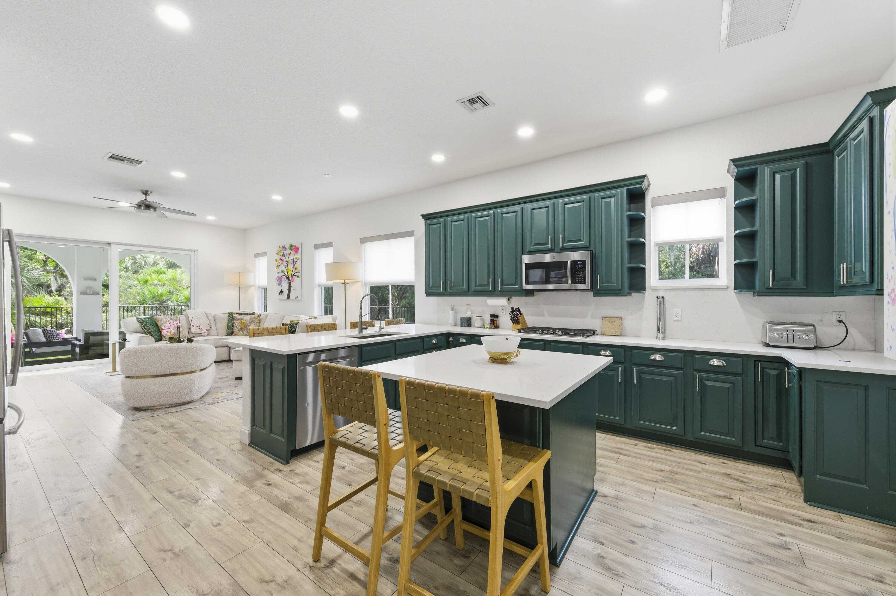 MLS #R11155974 image #16