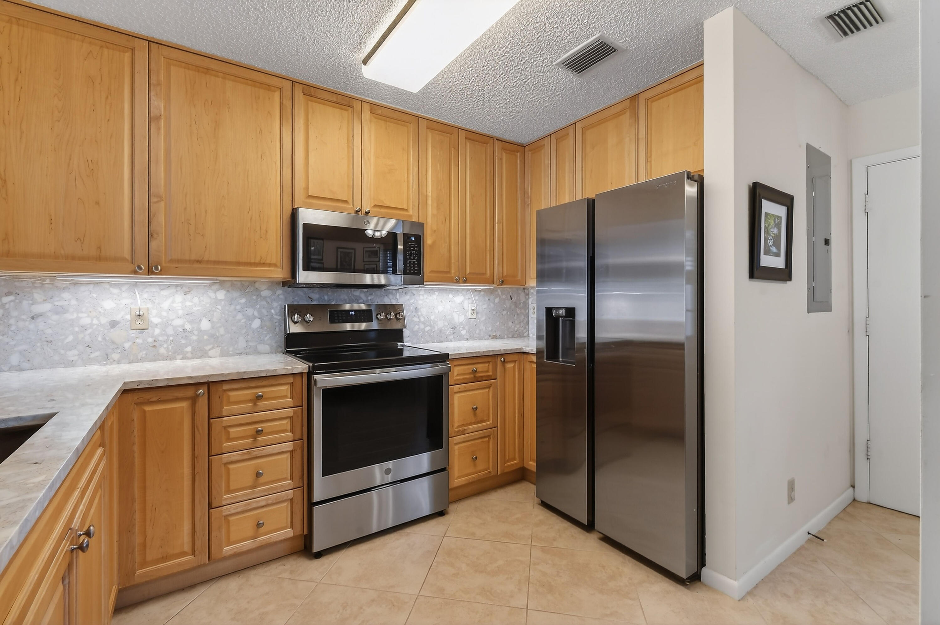 MLS #R11156136 image #3