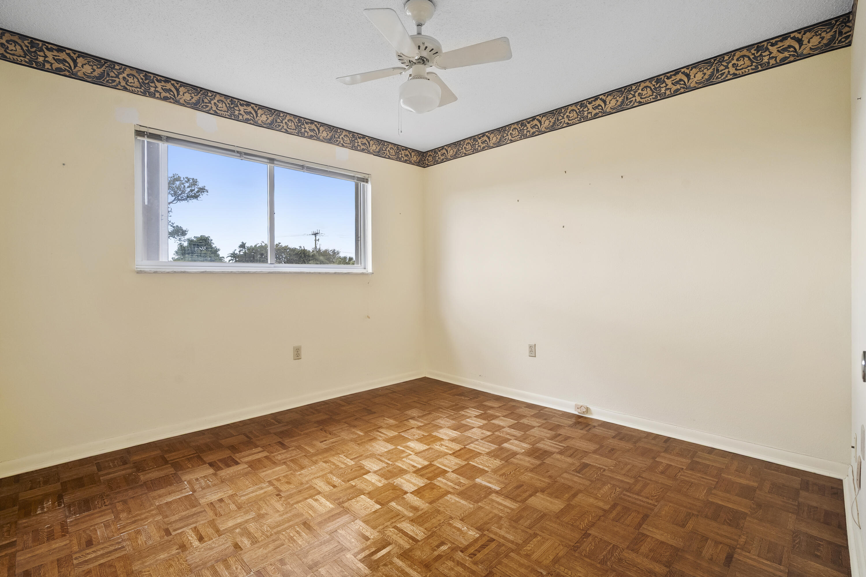 MLS #R11156298 image #16