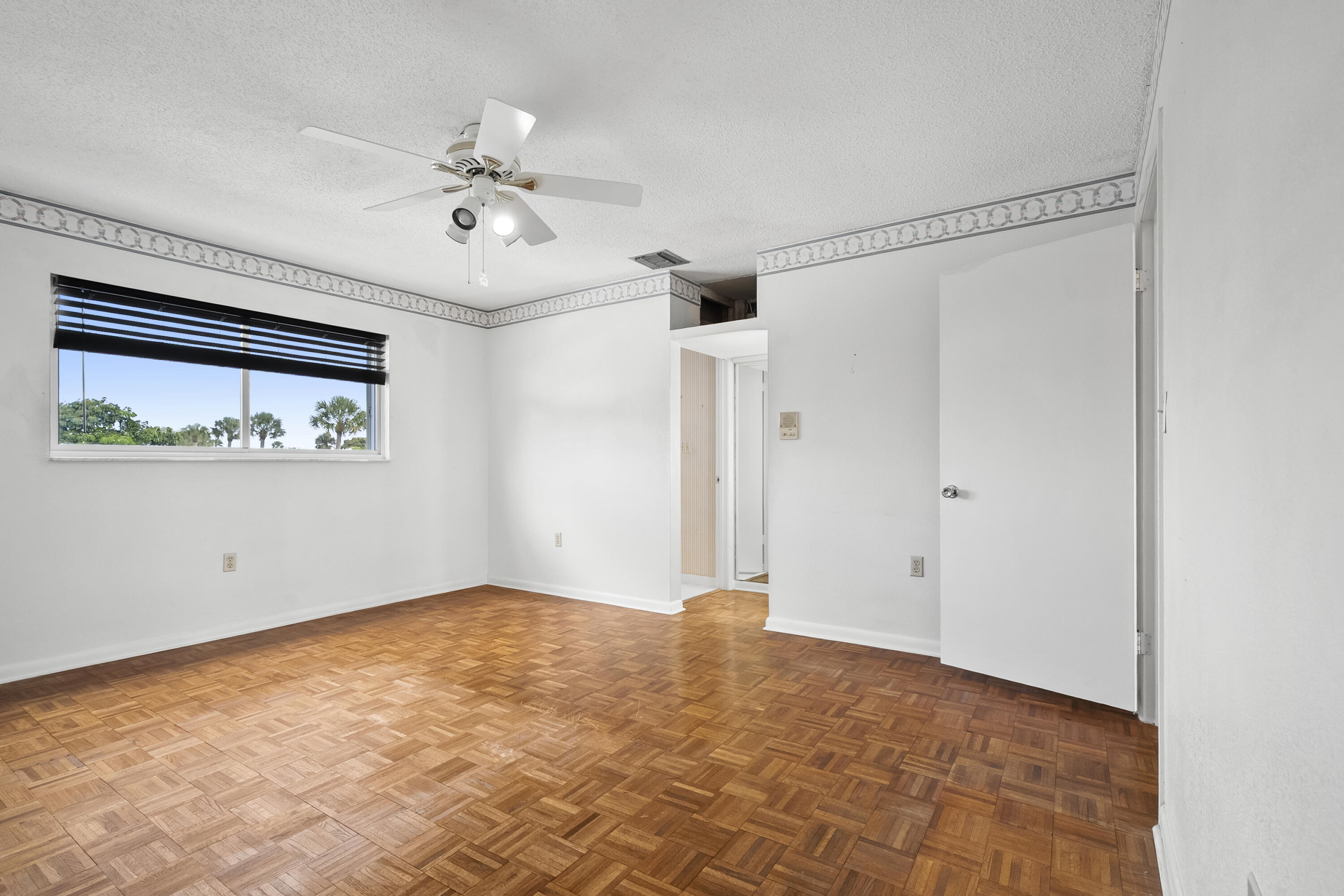 MLS #R11156298 image #20