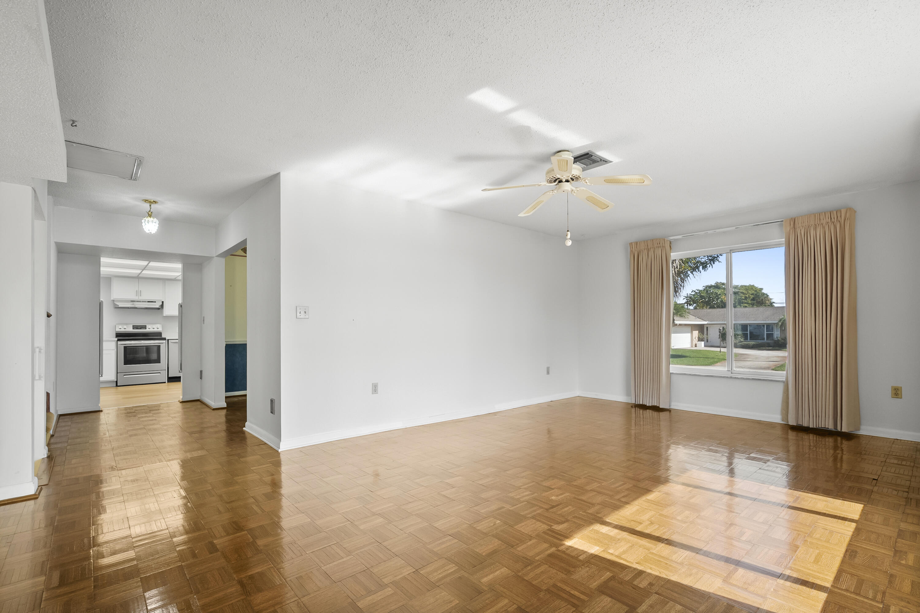 MLS #R11156298 image #9