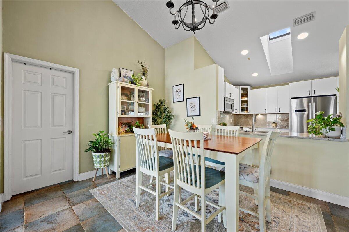 MLS #R11156374 image #7