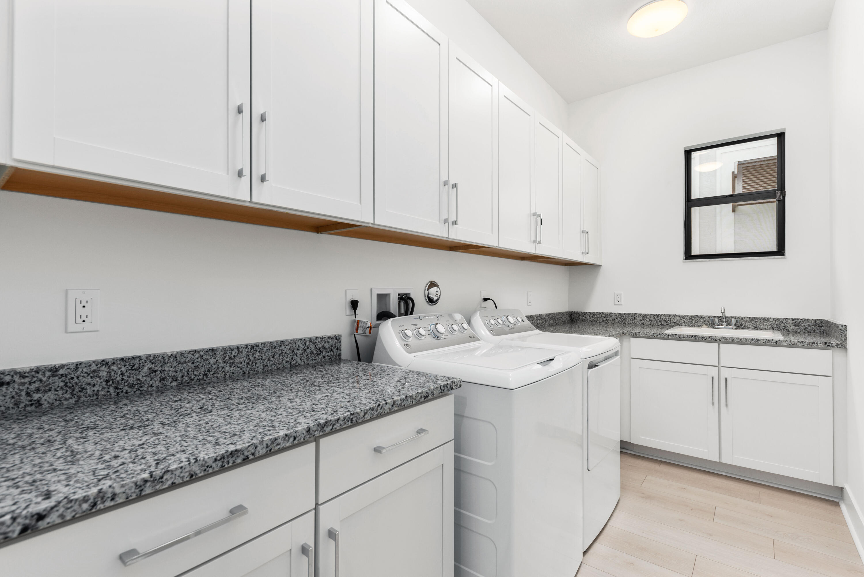 MLS #R11156486 image #14