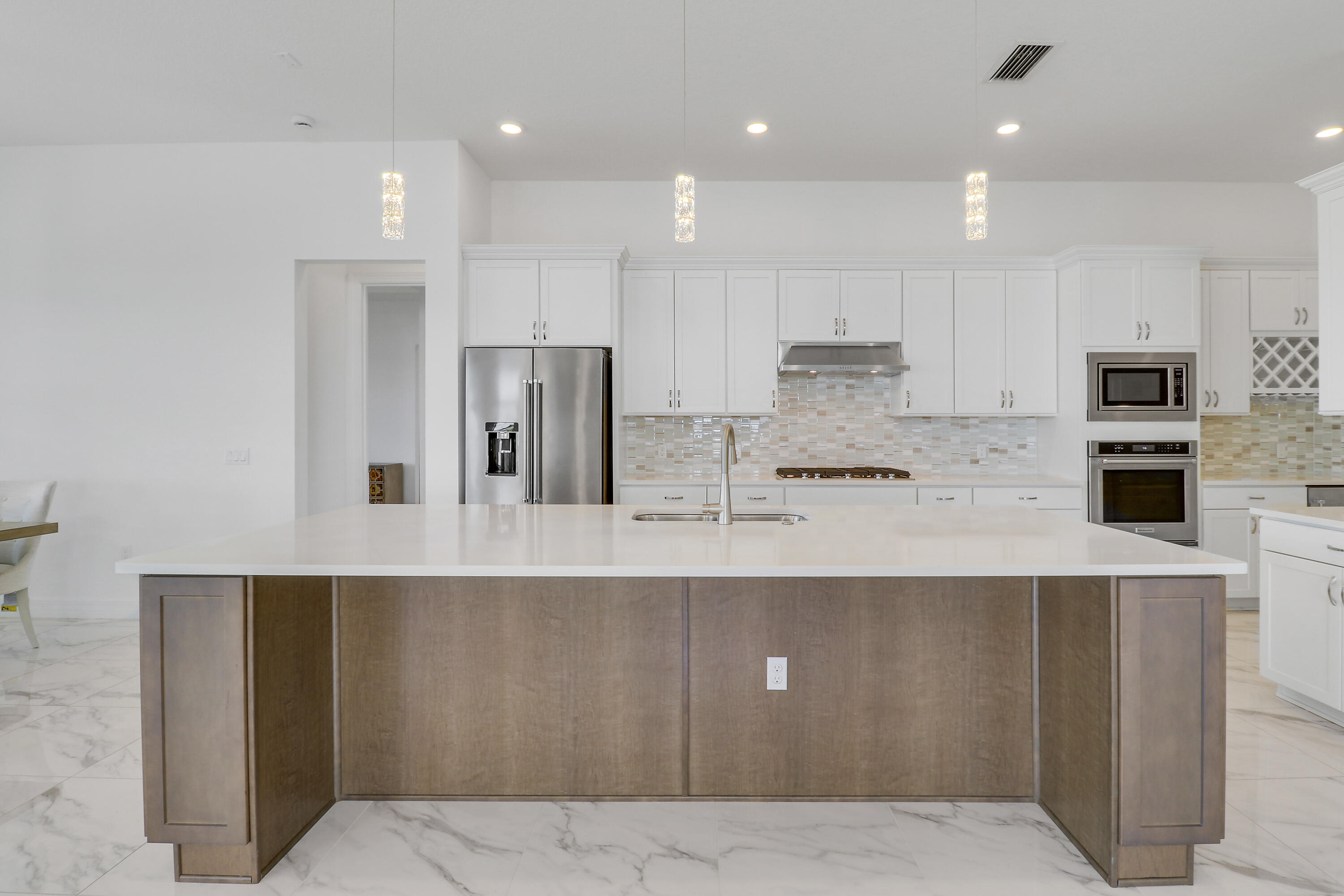 MLS #R11156489 image #11