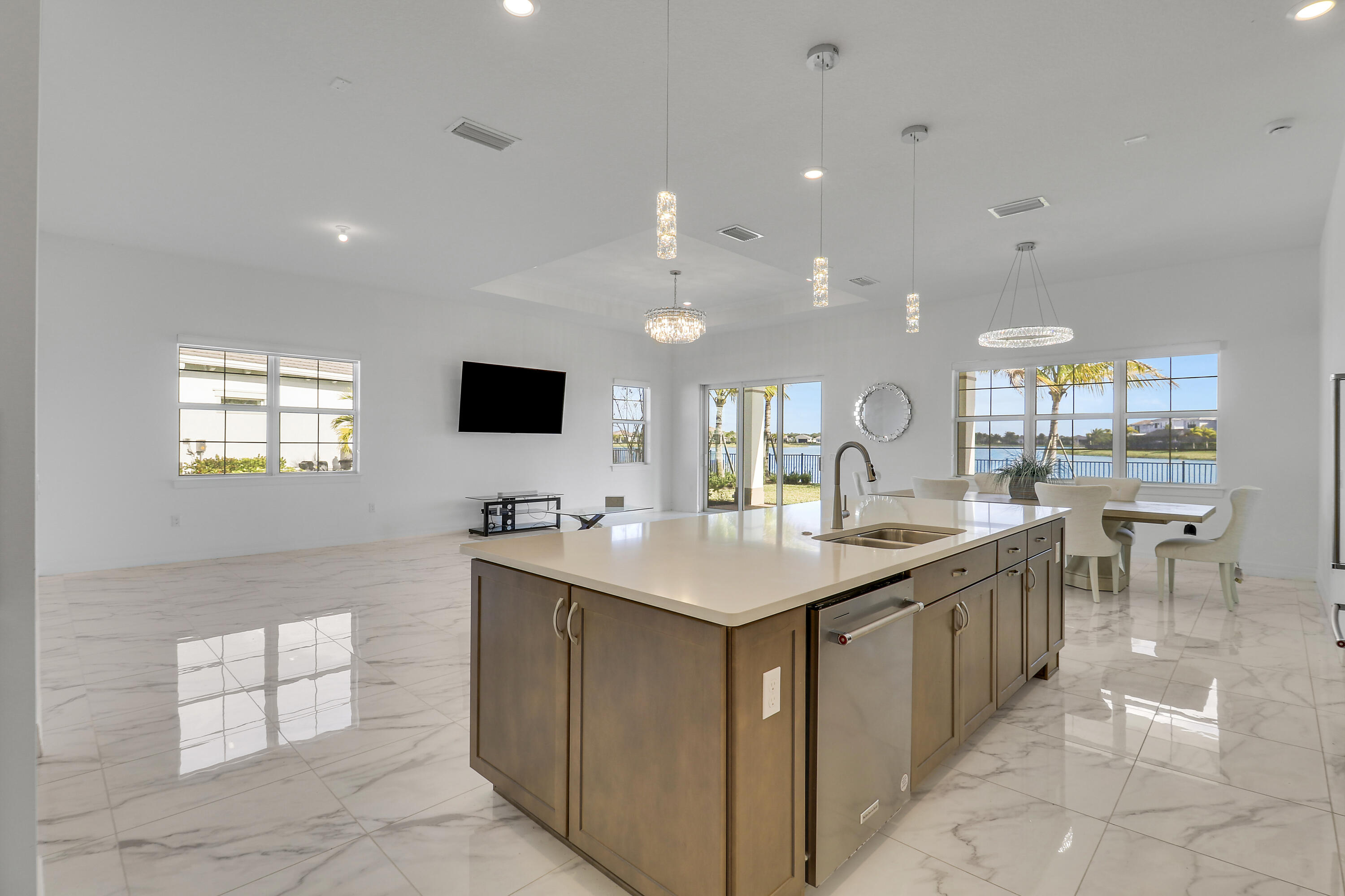 MLS #R11156489 image #12