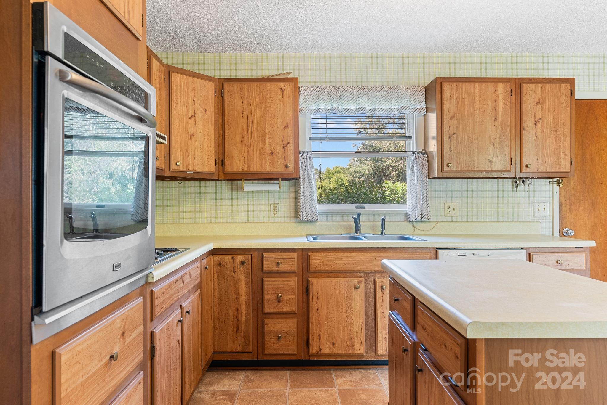 MLS #CAR4111505 image #17