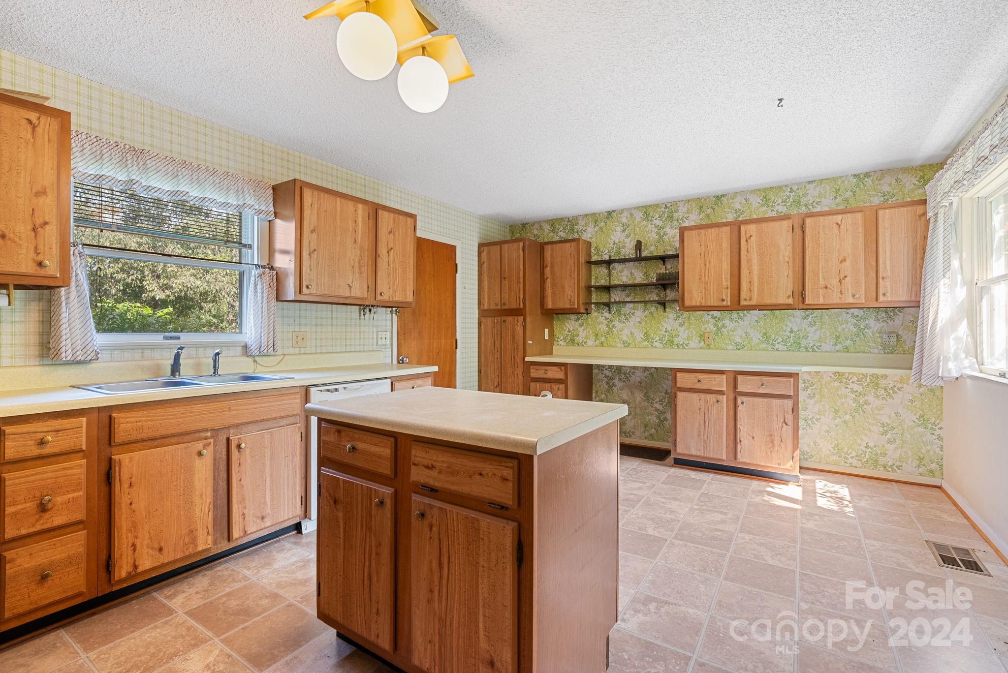 MLS #CAR4111505 image #18