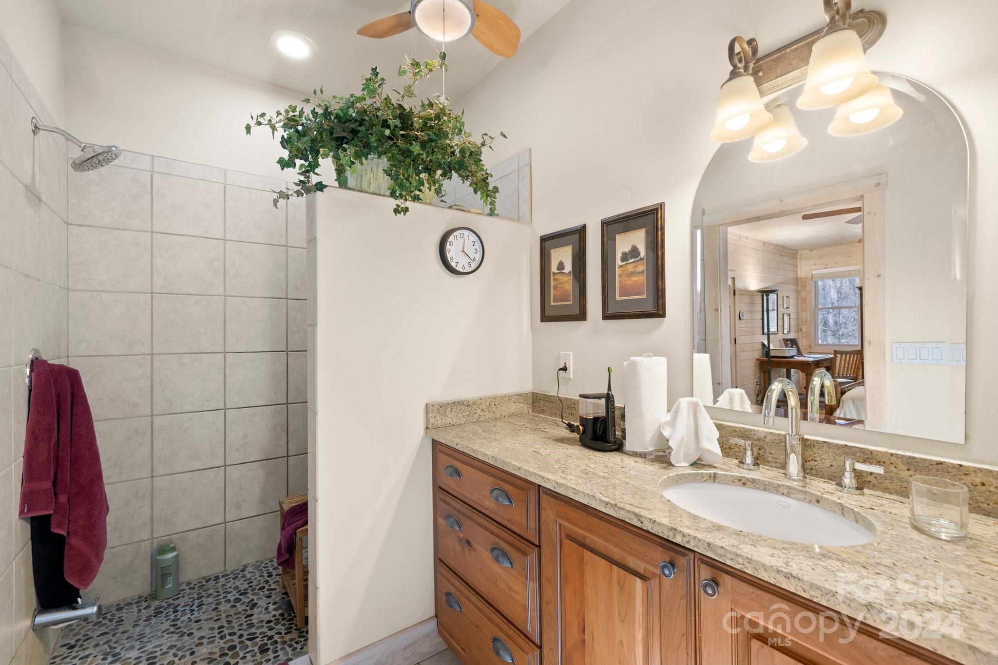 MLS #CAR4116505 image #16