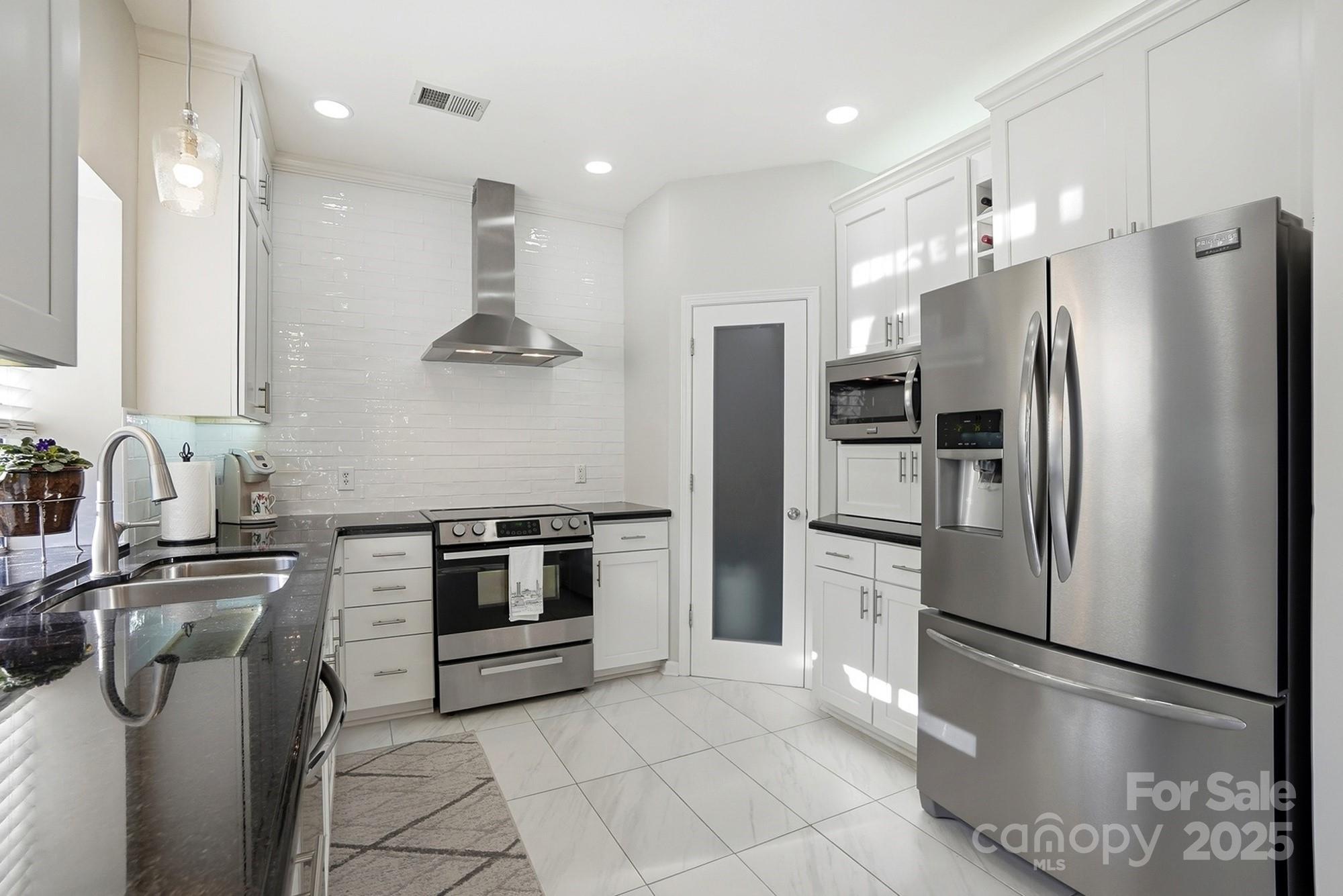 MLS #CAR4318502 image #2