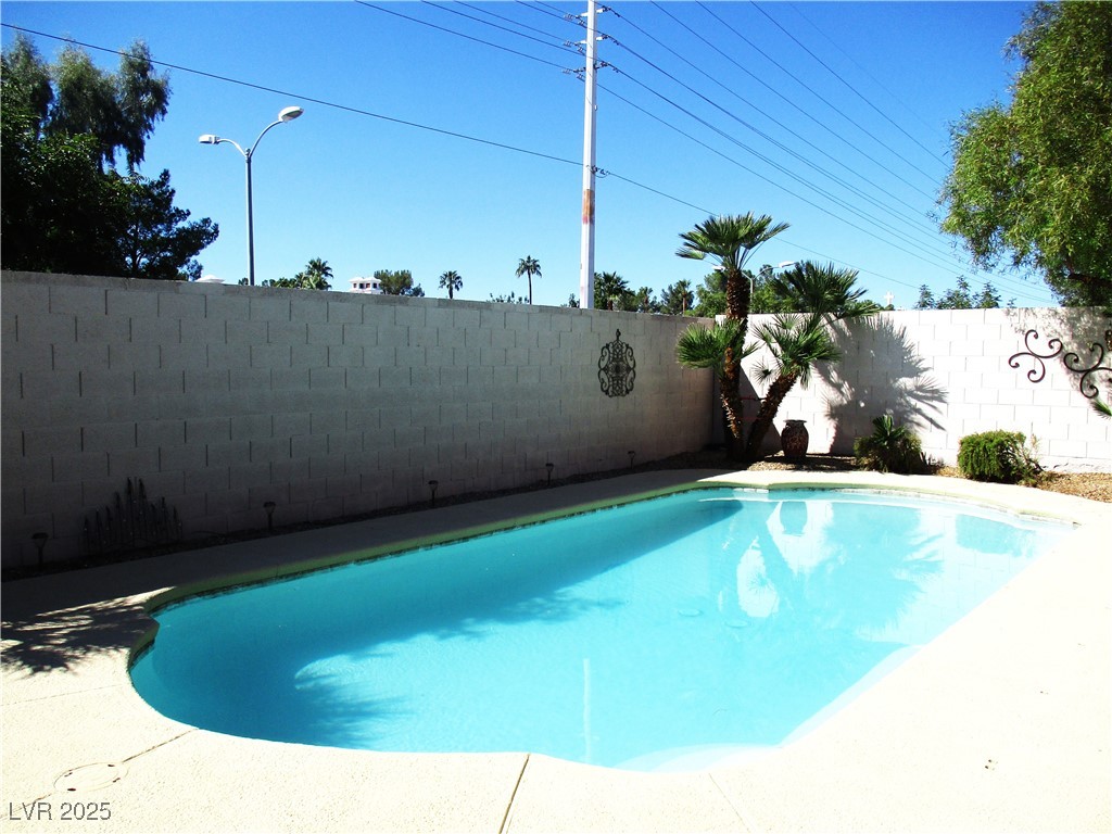 MLS #2722657 image #3
