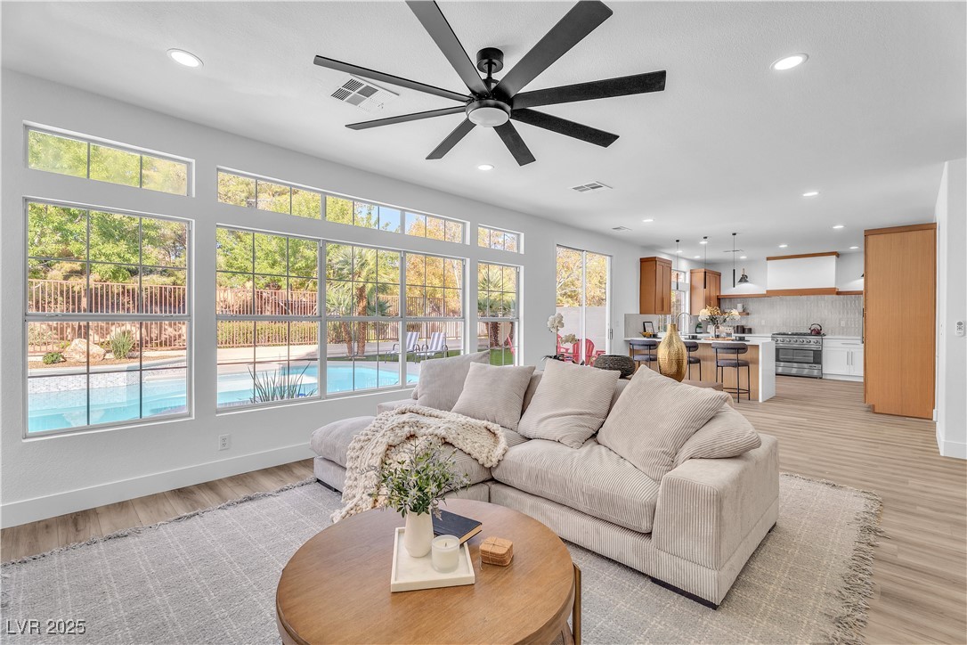 MLS #2738076 image #0