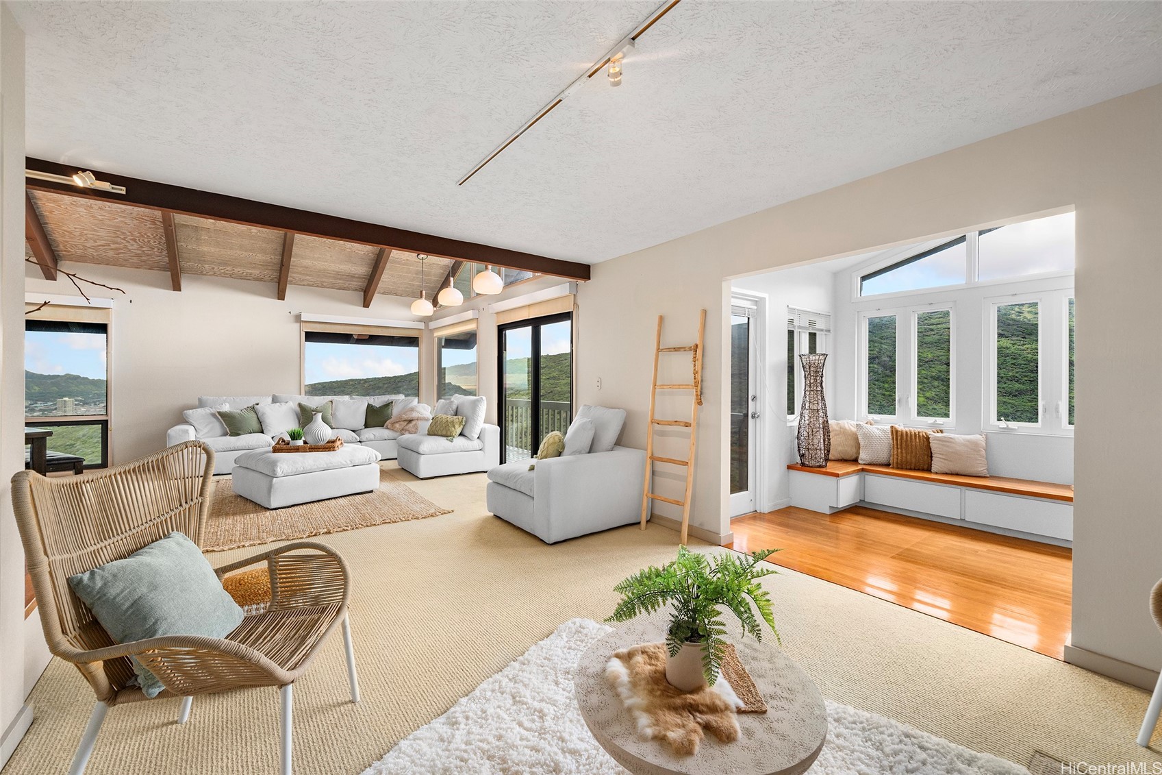 MLS #202604841 img 2