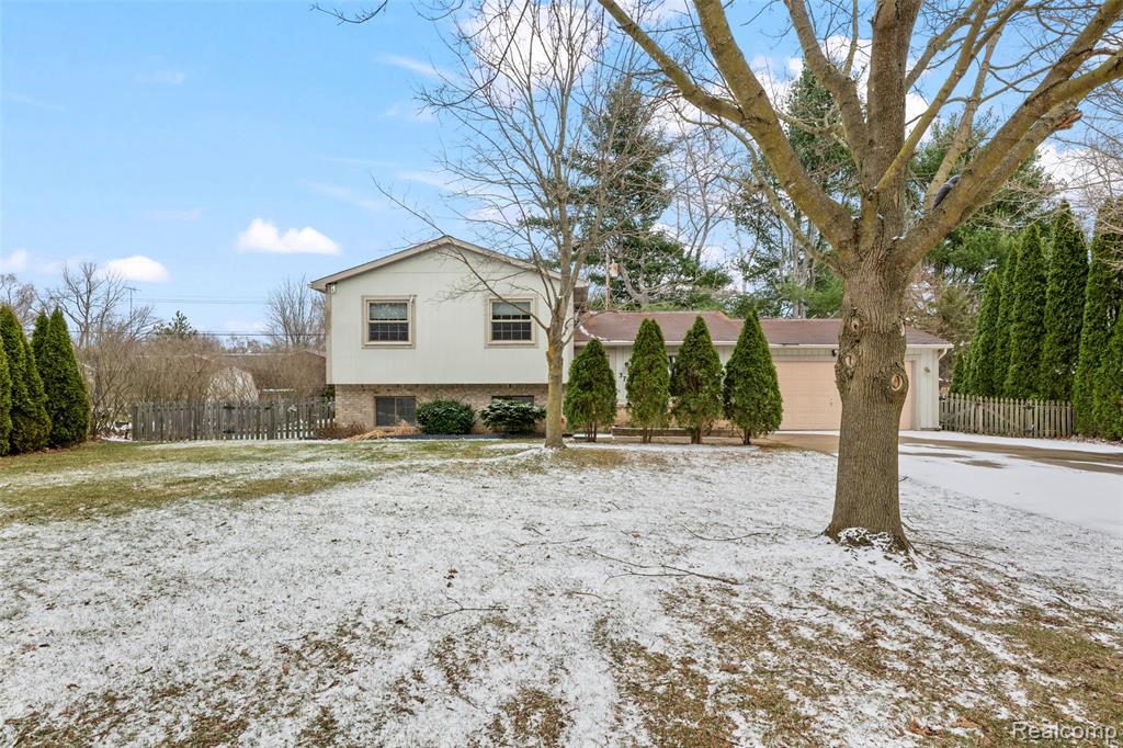 MLS #20261014446 img 2