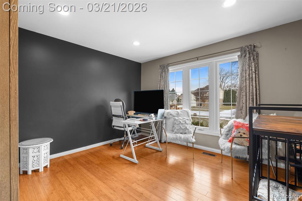 MLS #20261017348 img 21