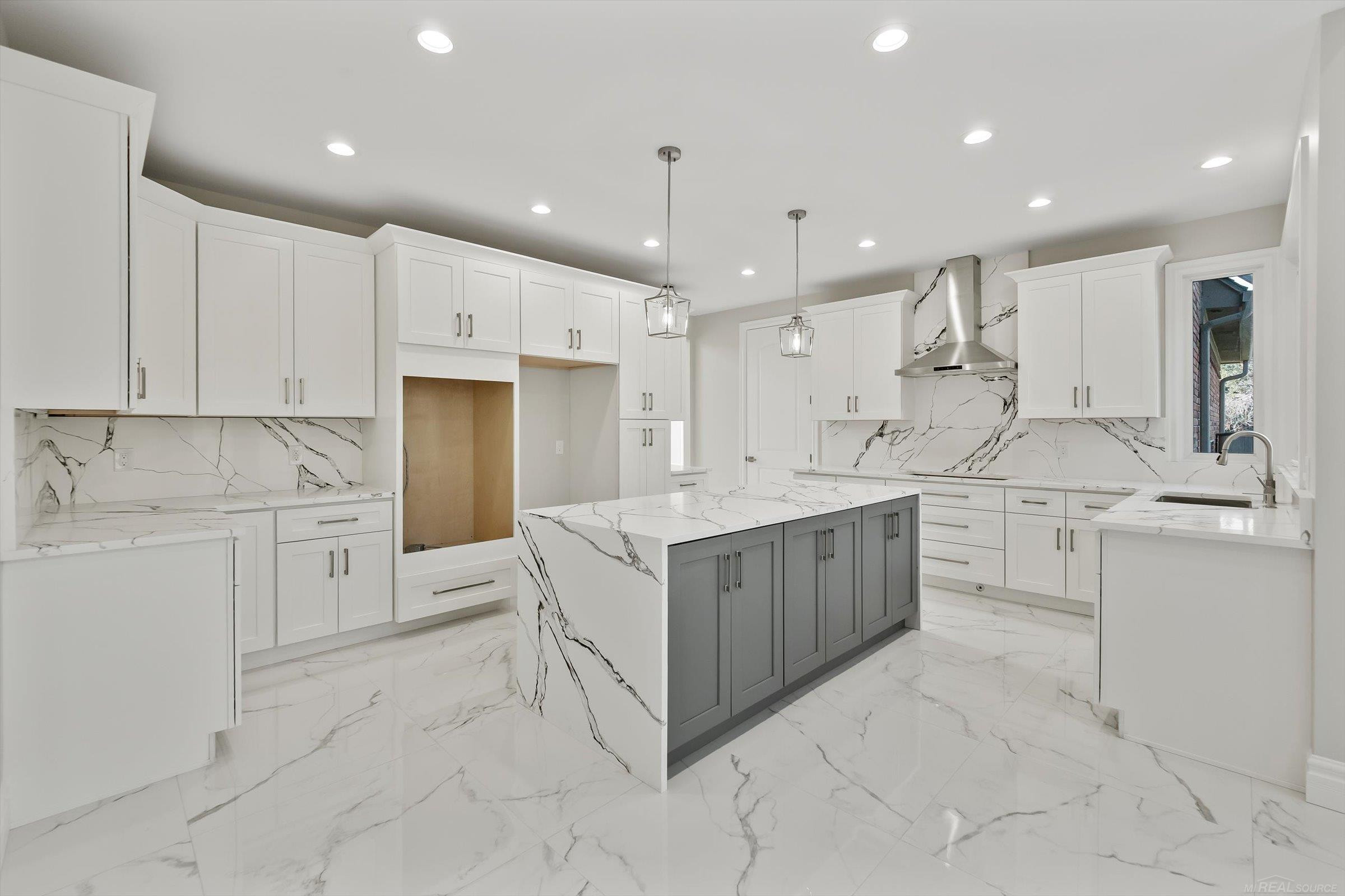 MLS #50200755 img 16