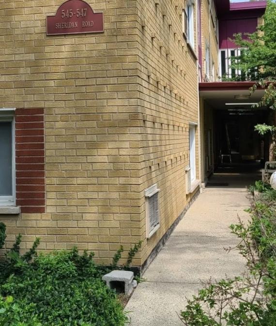 3607 W Ainslie Street #1 Chicago IL 60625 MLS #MRD12481617 58 broker reciprocity