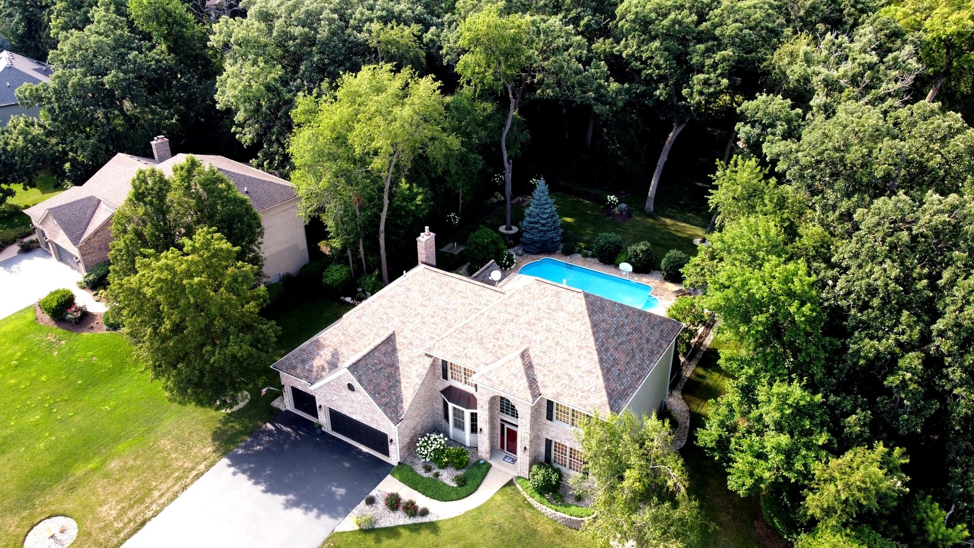 2215 Crystal Circle Crystal Lake IL 60012 MLS #MRD12486289 60 broker reciprocity