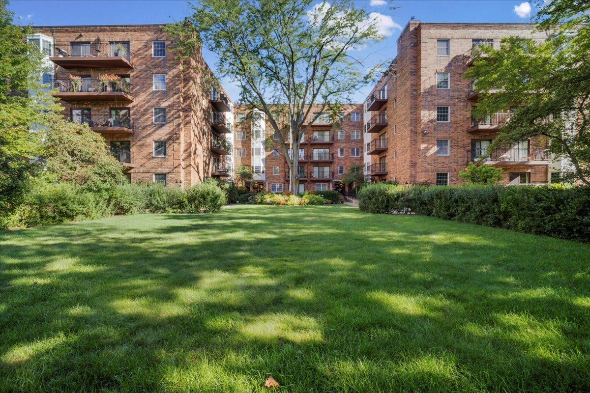 1236 Chicago Avenue #703 Evanston IL 60202 MLS #MRD12448554 46 broker reciprocity