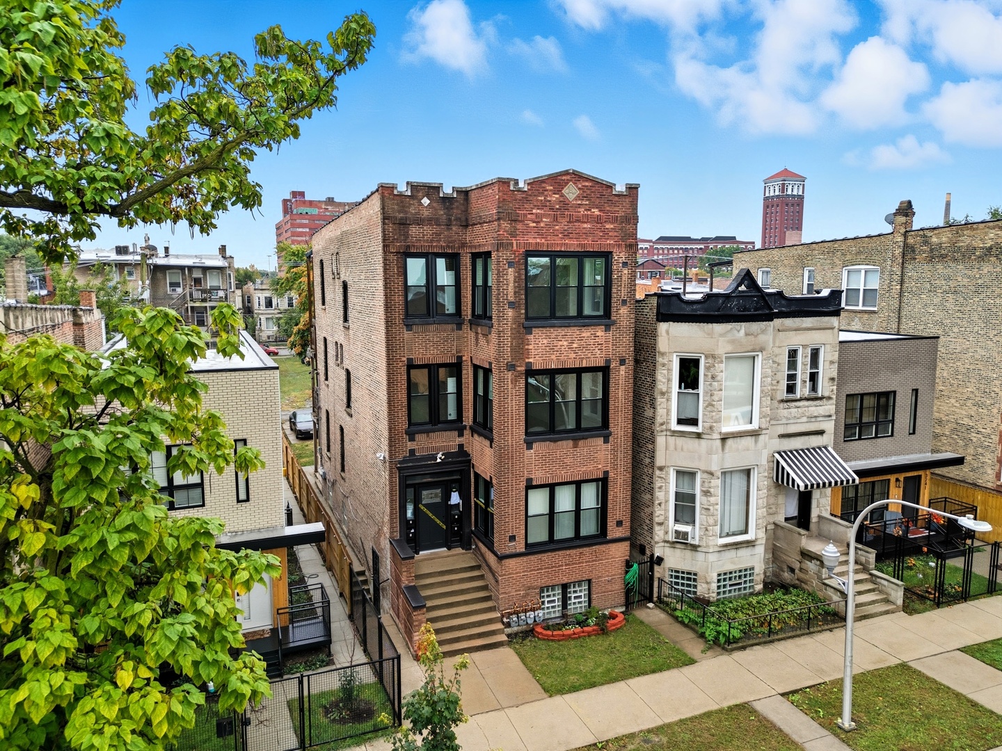 6141 N Campbell Avenue Chicago IL 60659 MLS #MRD12456950 64 broker reciprocity