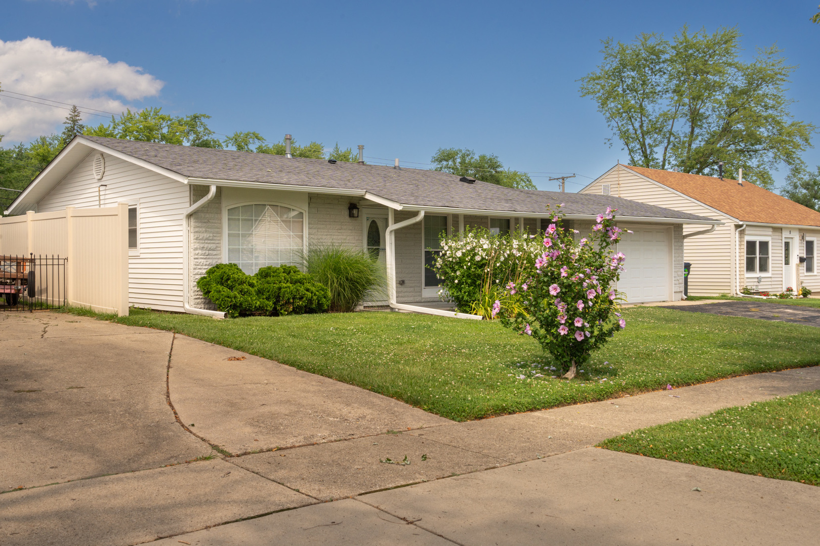 917 S Summit Street Barrington IL 60010 MLS #MRD12502661 58 broker reciprocity