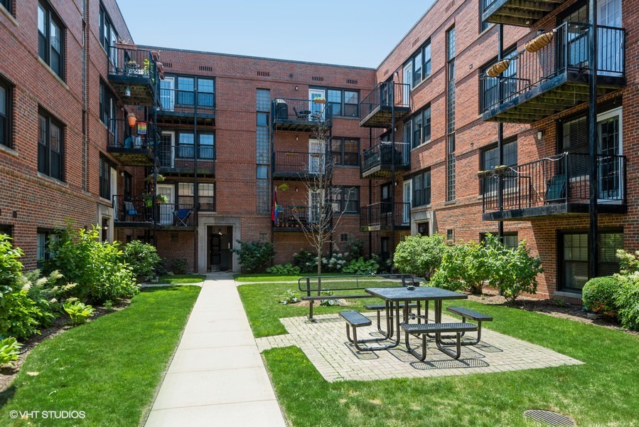 7823 S Colfax Avenue #2N Chicago IL 60649 MLS #MRD12504508 58 broker reciprocity