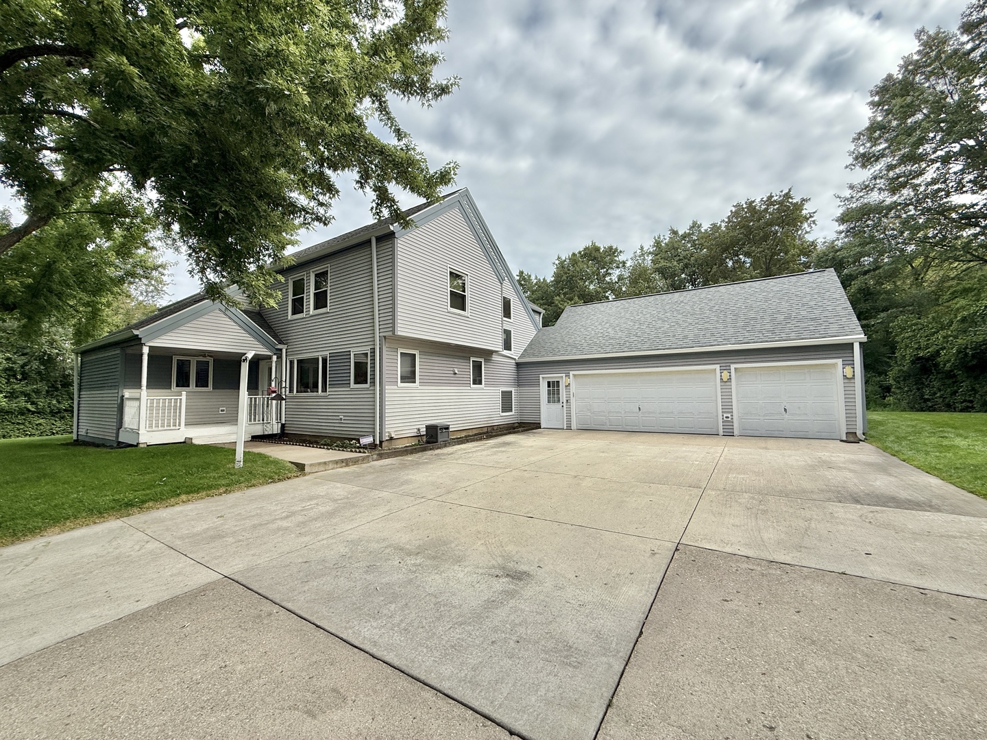 3715 Marieme Drive Rockford IL 61108 MLS #MRD12457483 50 broker reciprocity