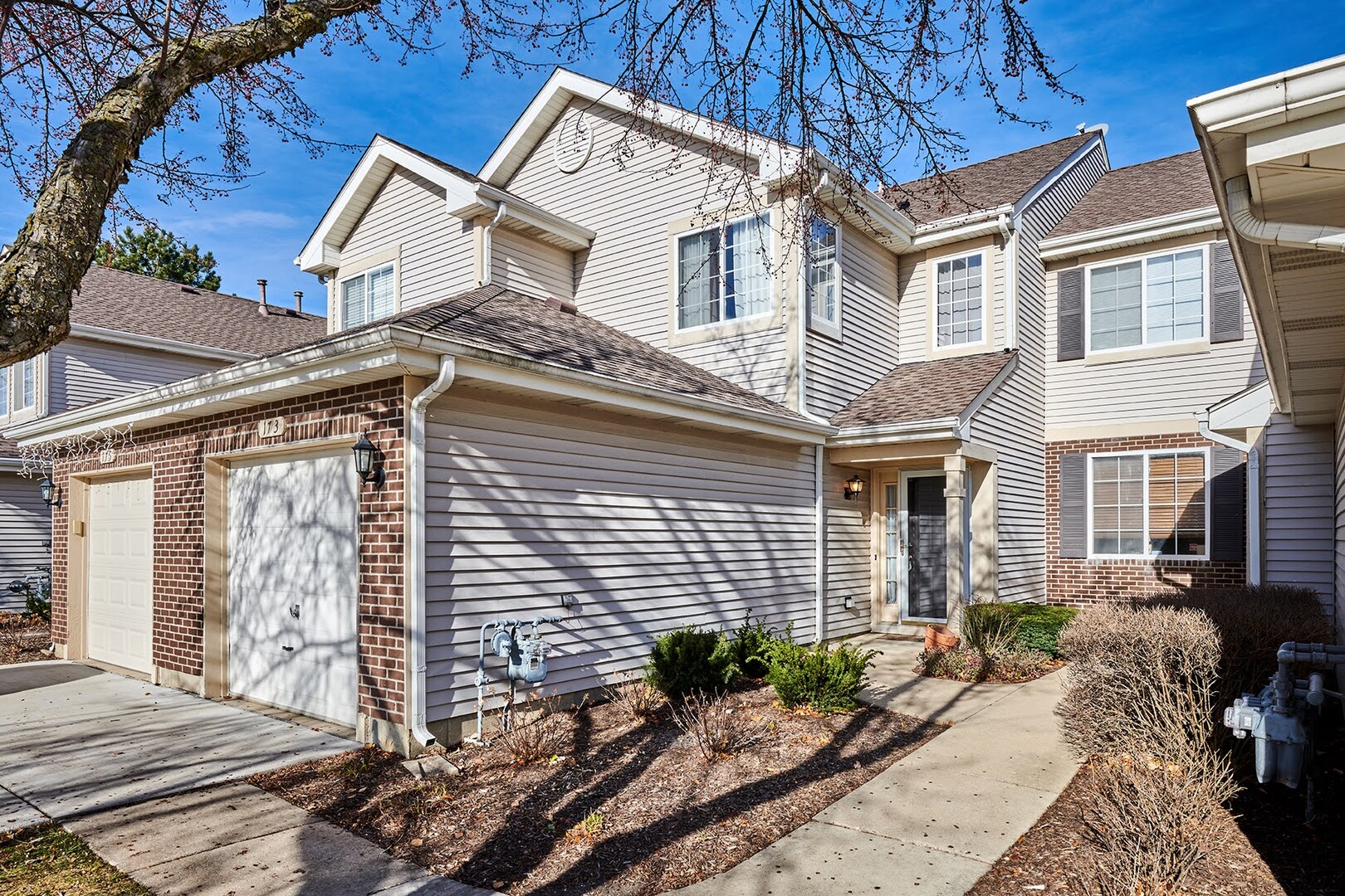 142 Lincoln Oaks Drive #1008 Willowbrook IL 60527 MLS #MRD12499228 60 broker reciprocity